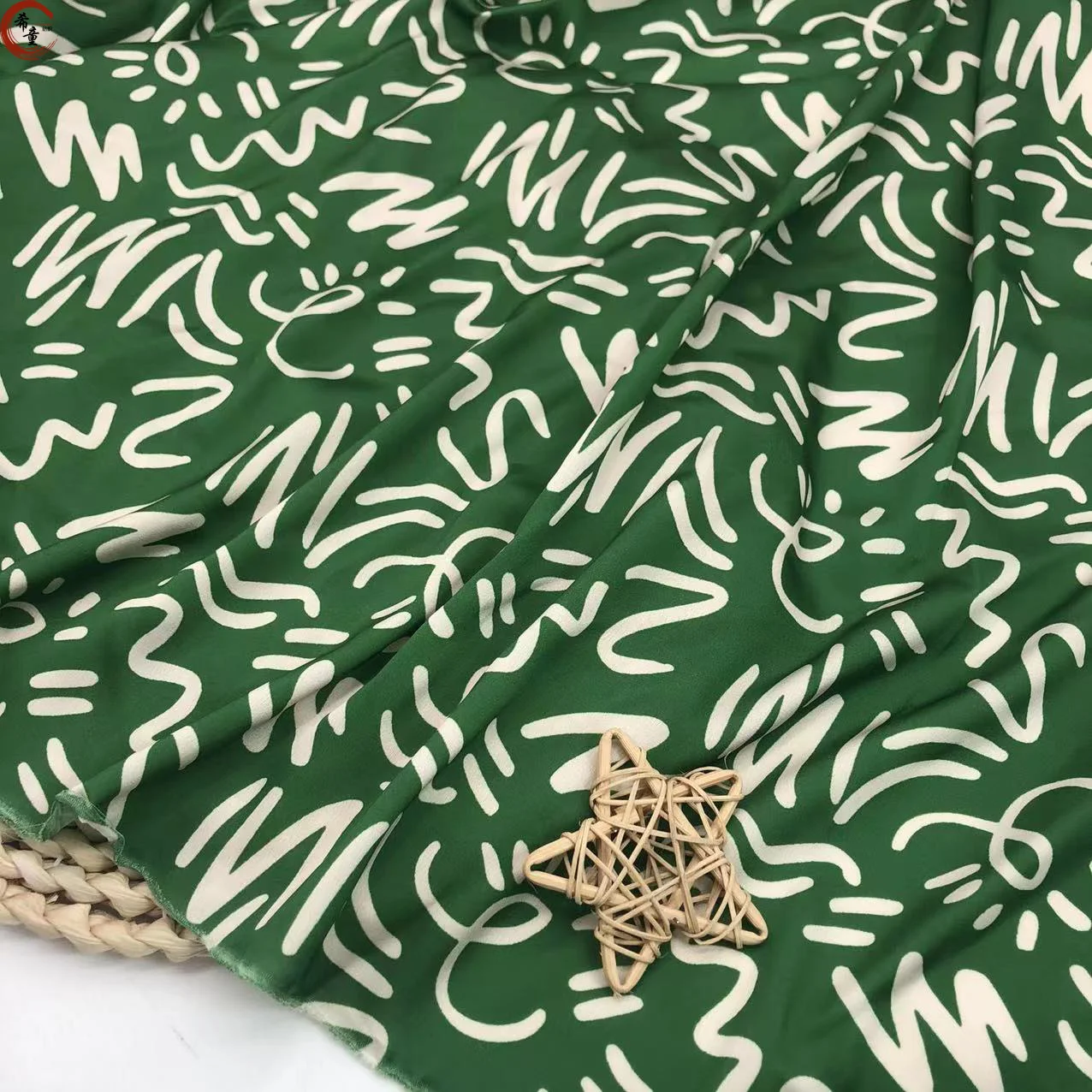 New Arrival Soft and Cool Hand Feeling Custom Floral Stretch Digital Printed Satin Fabric for Shirts or Dress
