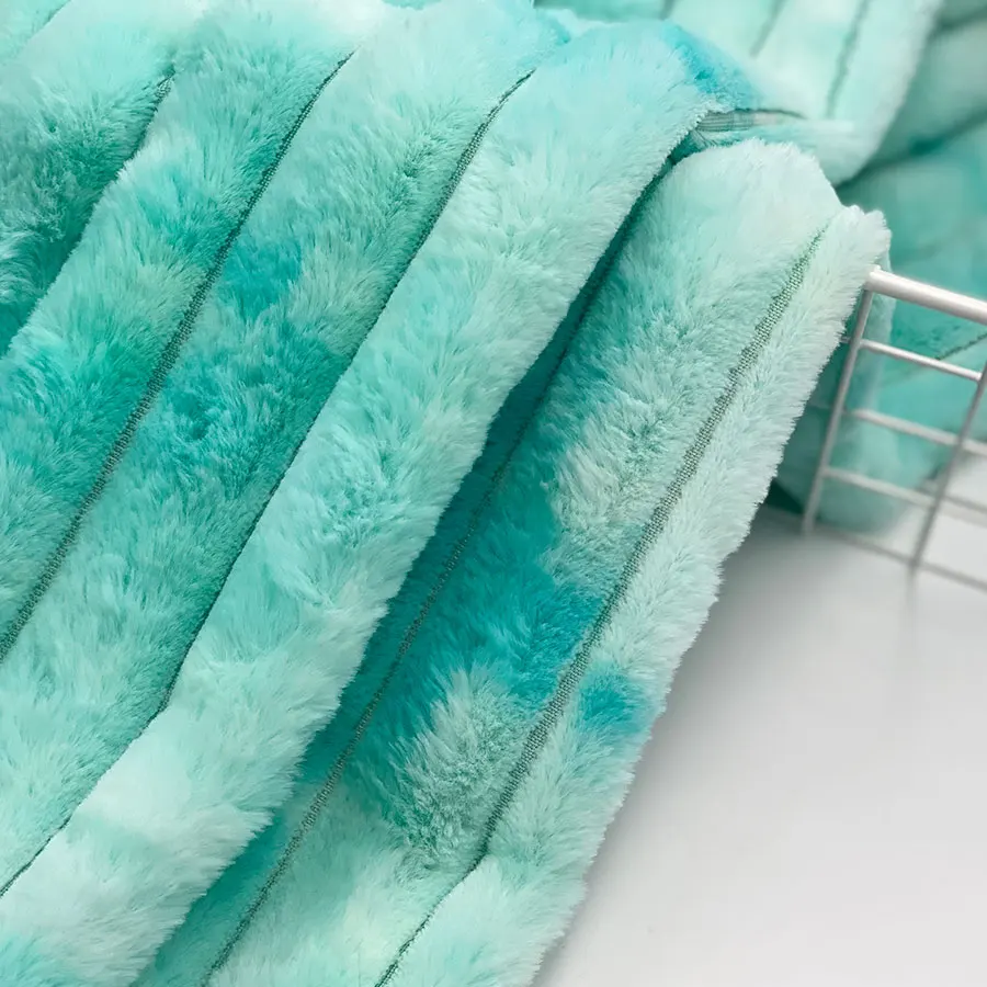 Designer custom rolls baby blankets Knitted 100% Poly rainbow furry skin rabbit tie dye stripe faux fur plush fabric