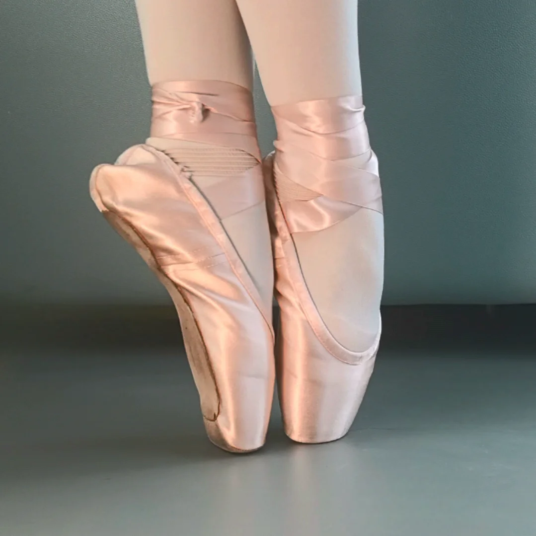 Professional High Quality Girls Women Ballet Performance Competition Wear Pink Red Black Canvas Satin Pointe Shoes With Silicone