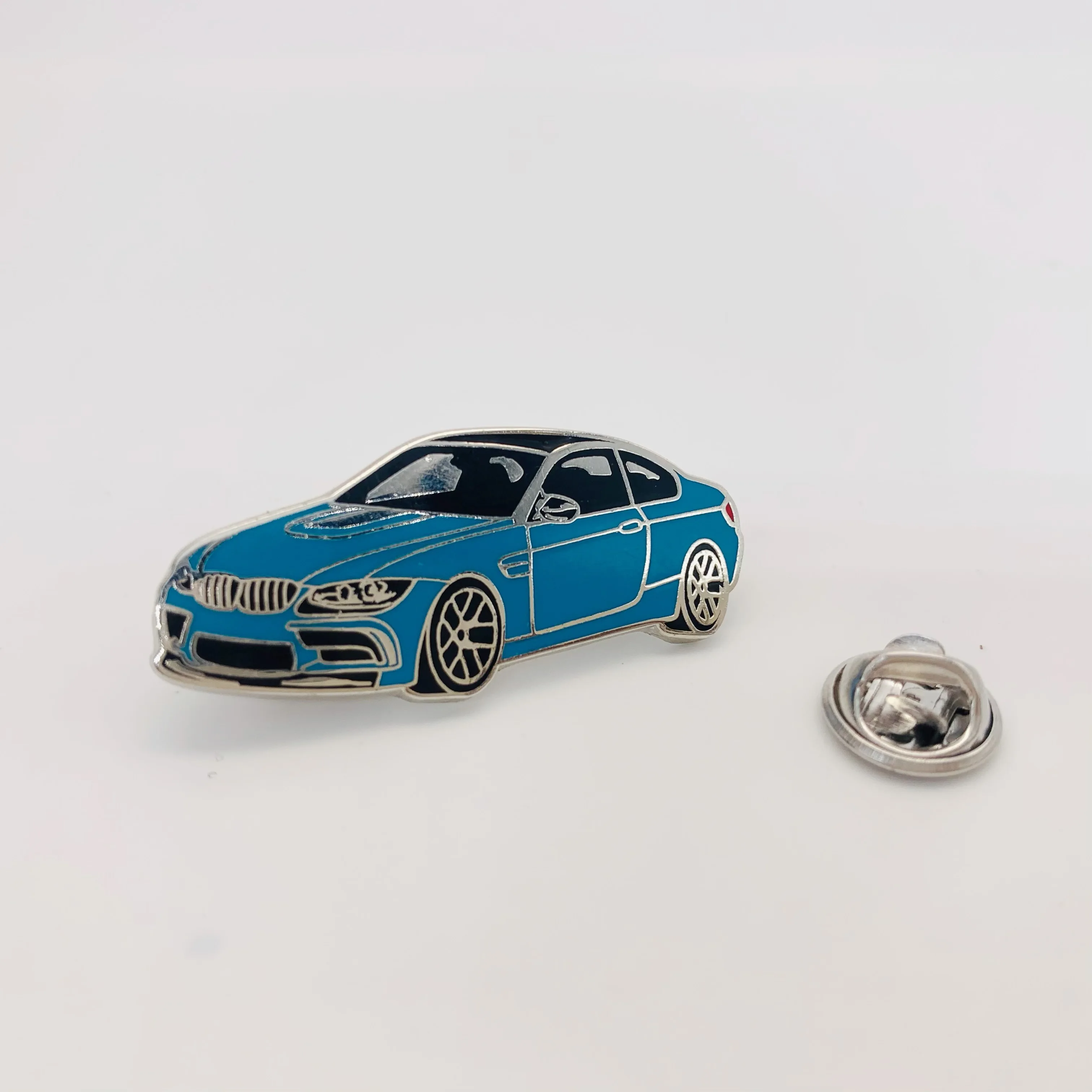 Delicate Blue Car Pins Hard Enamel Anime Pins Customized Cartoon Automobile Car Badge