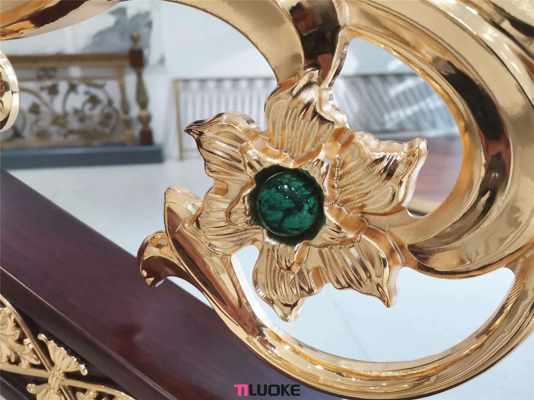 2022 new design high end balustrades & handrails golden interior stair railing designs