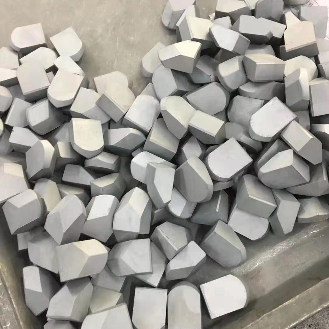 Customized tungsten carbide tip for cutting