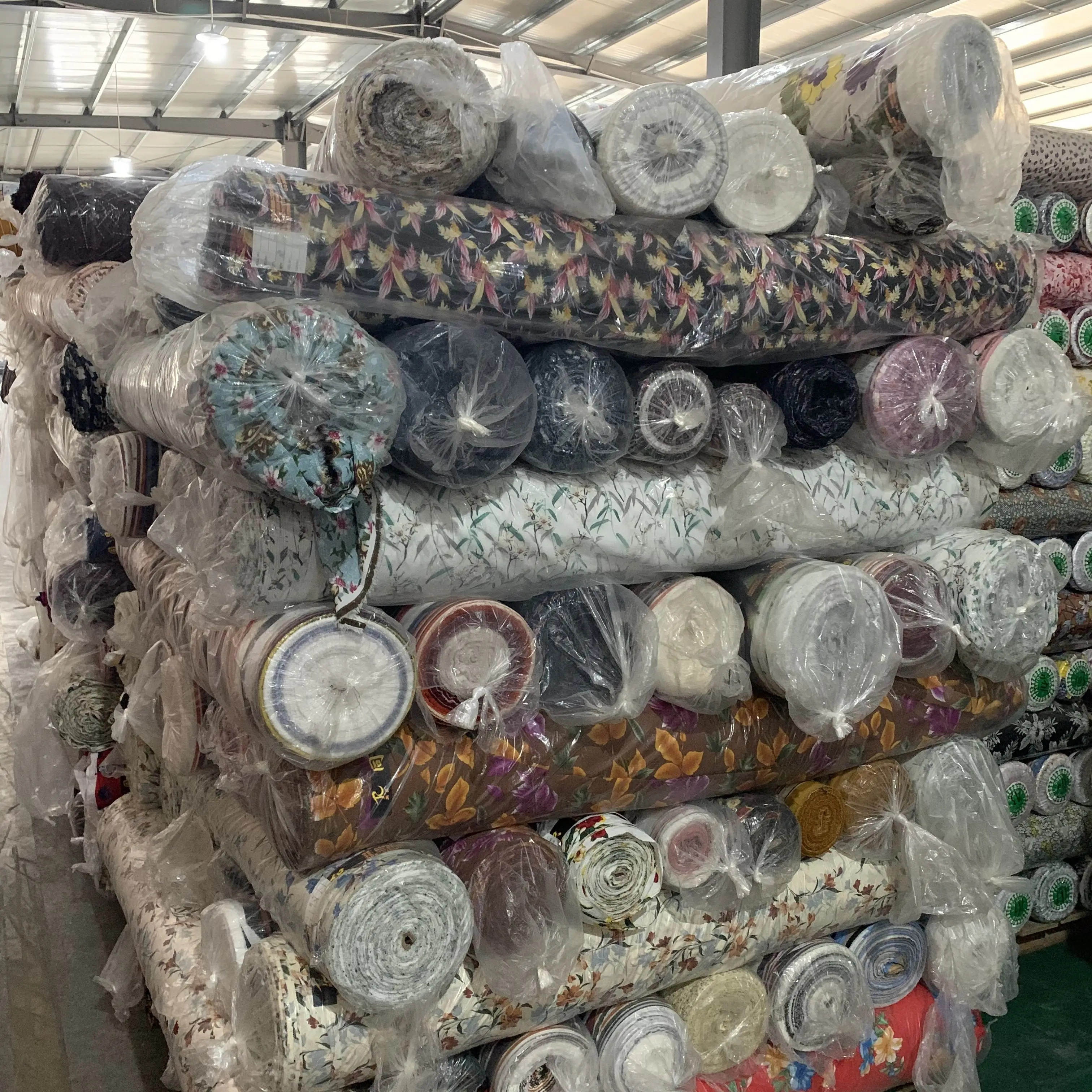 Hot sale wholesale crepe chiffon fabric in stock pure chiffon printed fabric textiles