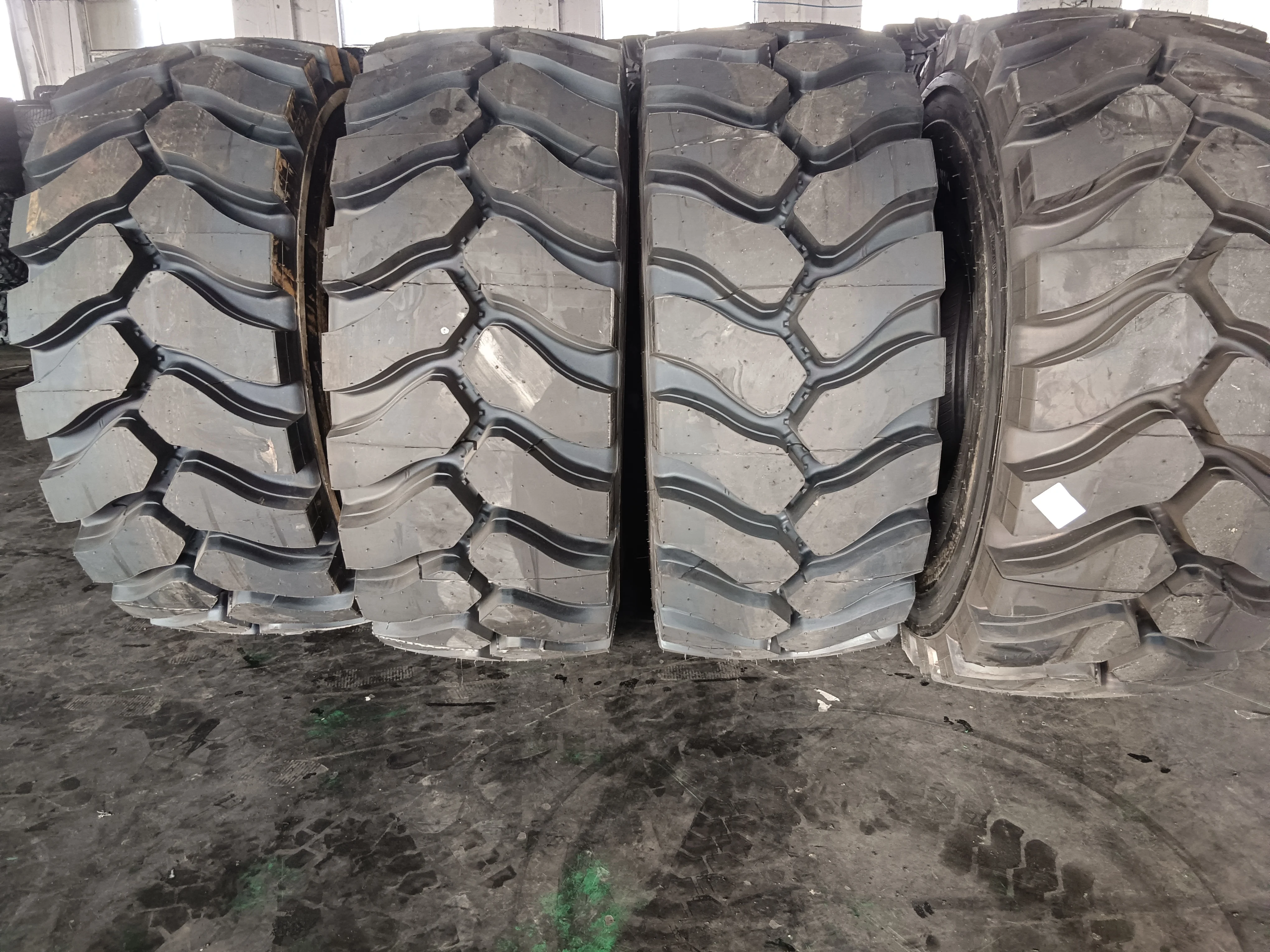 L5 паттерн LCHS + EAGLEHAWK ADVANCE HILO фирменные шины 26. 5r25 23. 20. 29. 18. 00r25 00r33