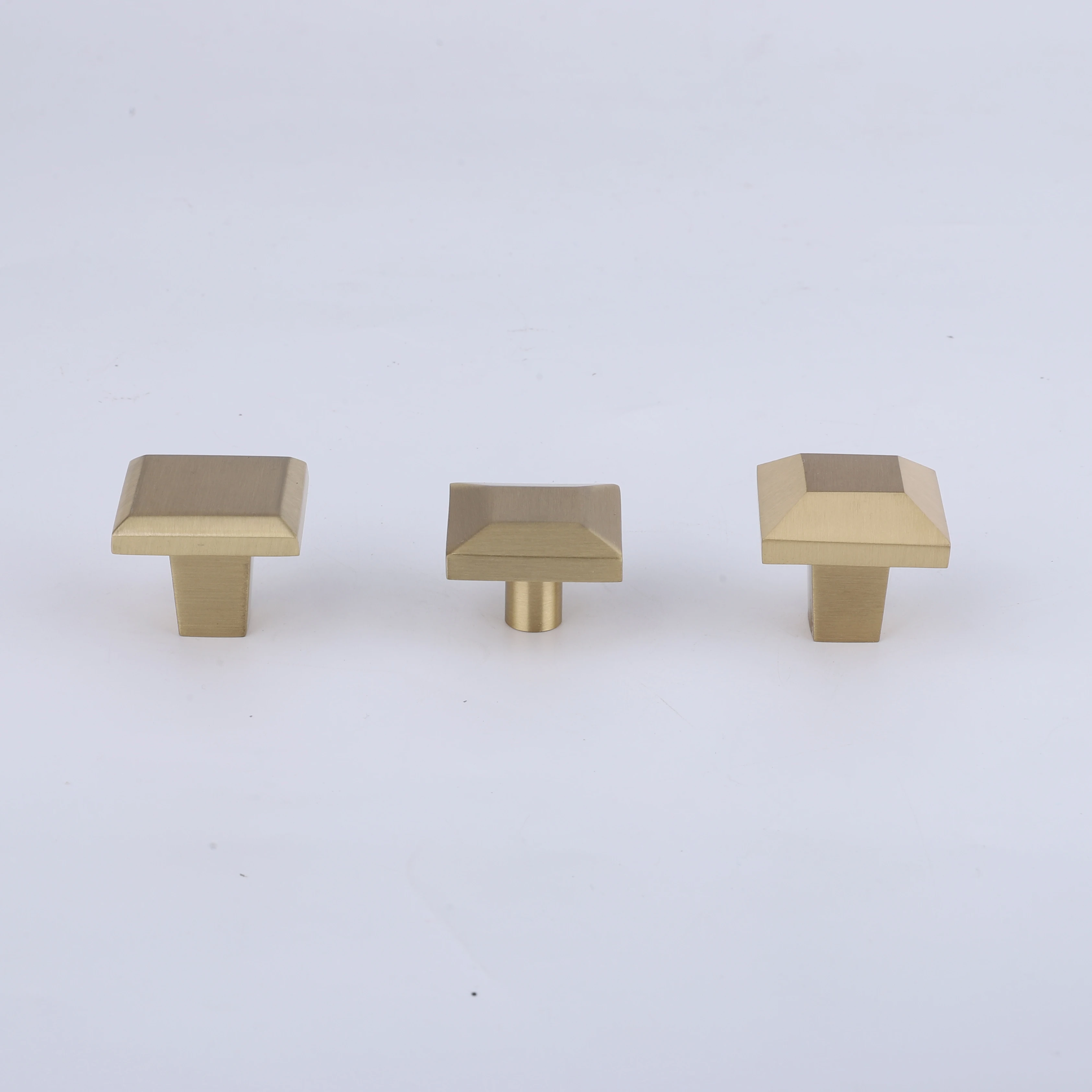 Professional Supplier Kitchen Cabinet Drawer Pull Furniture Hardware Cabinet Knob Pull Handle Square Knob