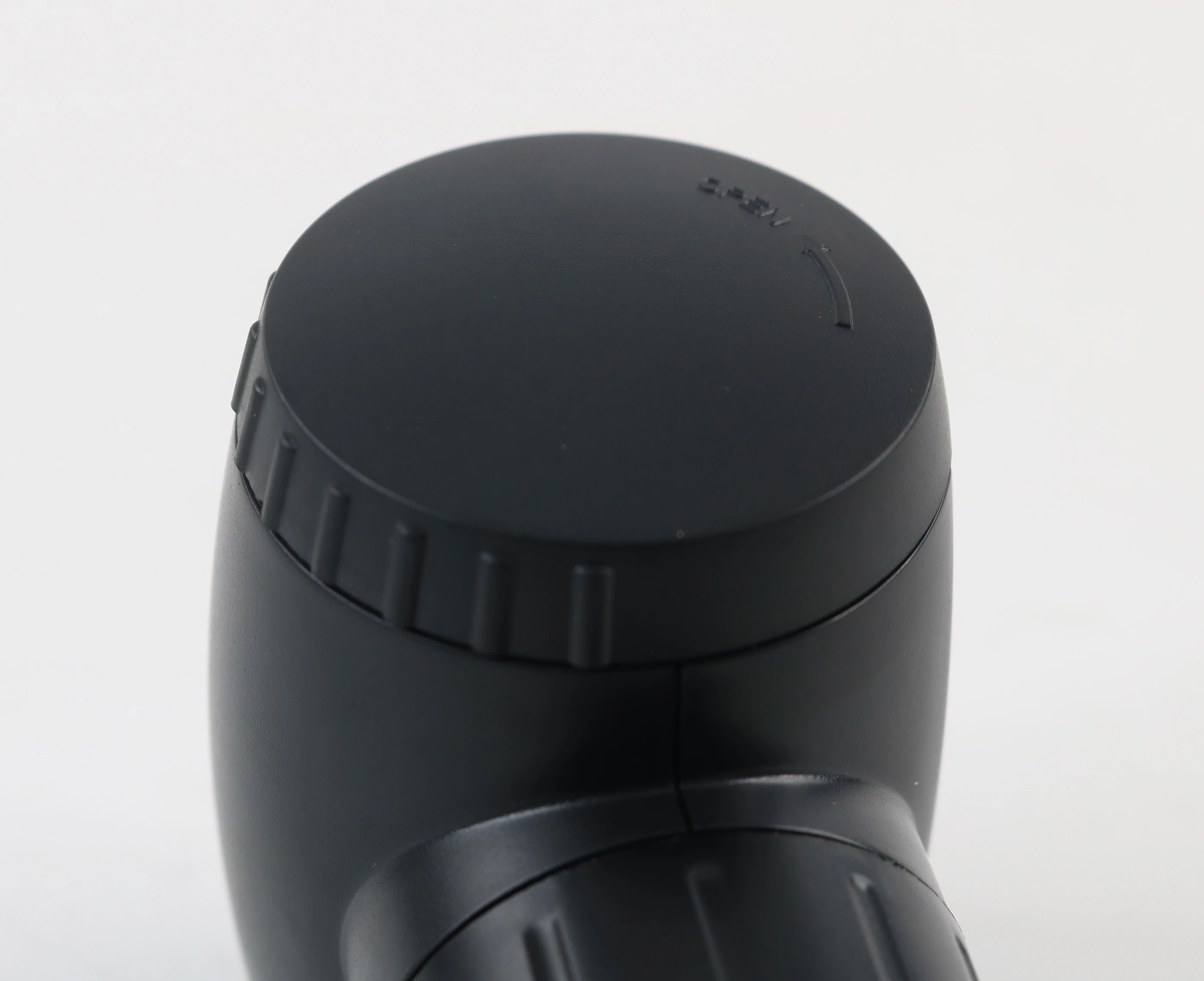 Gift for Wine Lover Automatic Vacuum Pump Electric Stopper Reusable Wine Bottle Cork Saver Plug Silicone Stoppers