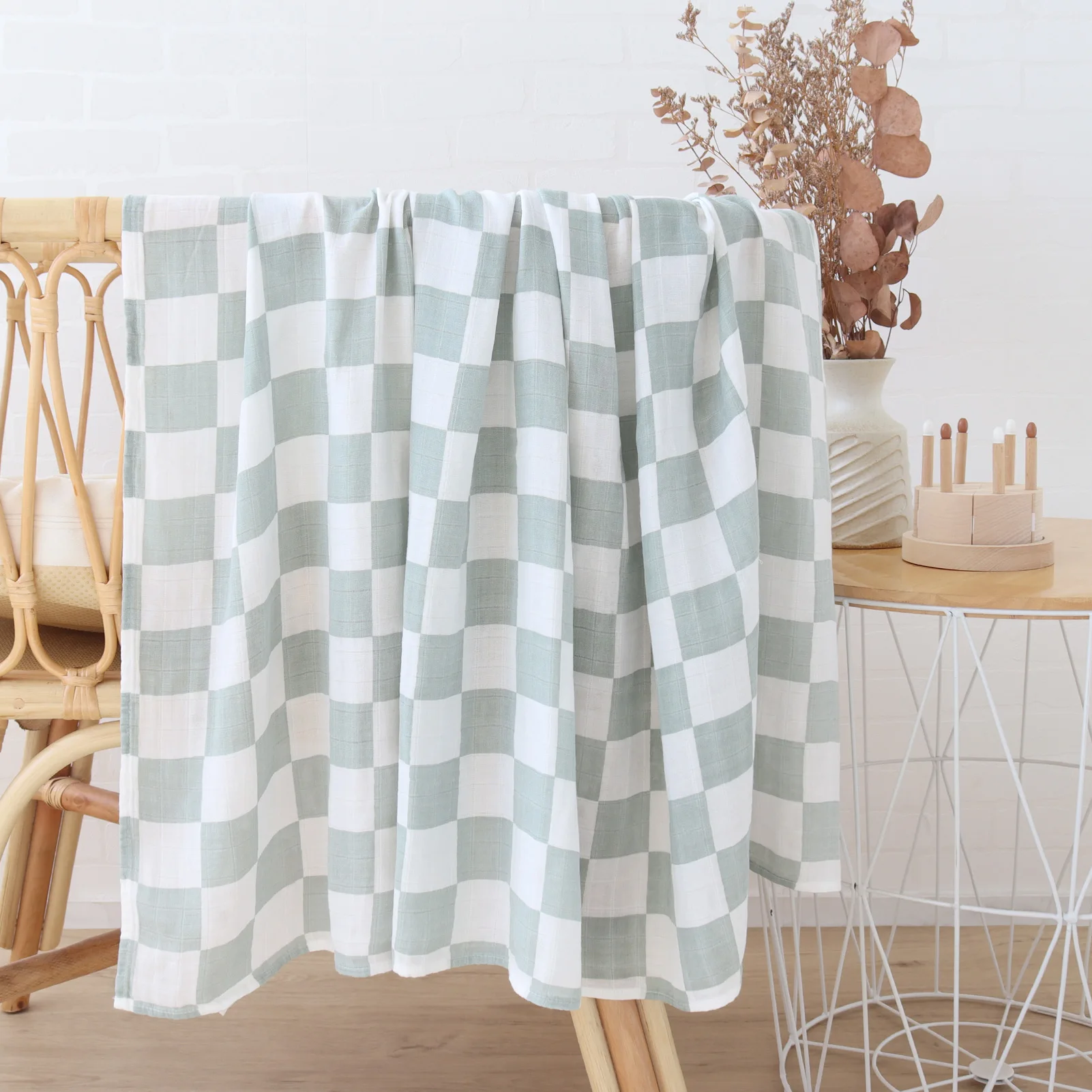 2023 New Custom 2 Layers For Newborn Baby Green Checker Bamboo Cotton Baby Muslin Swaddle Blanket Warp Headband Beaine Set