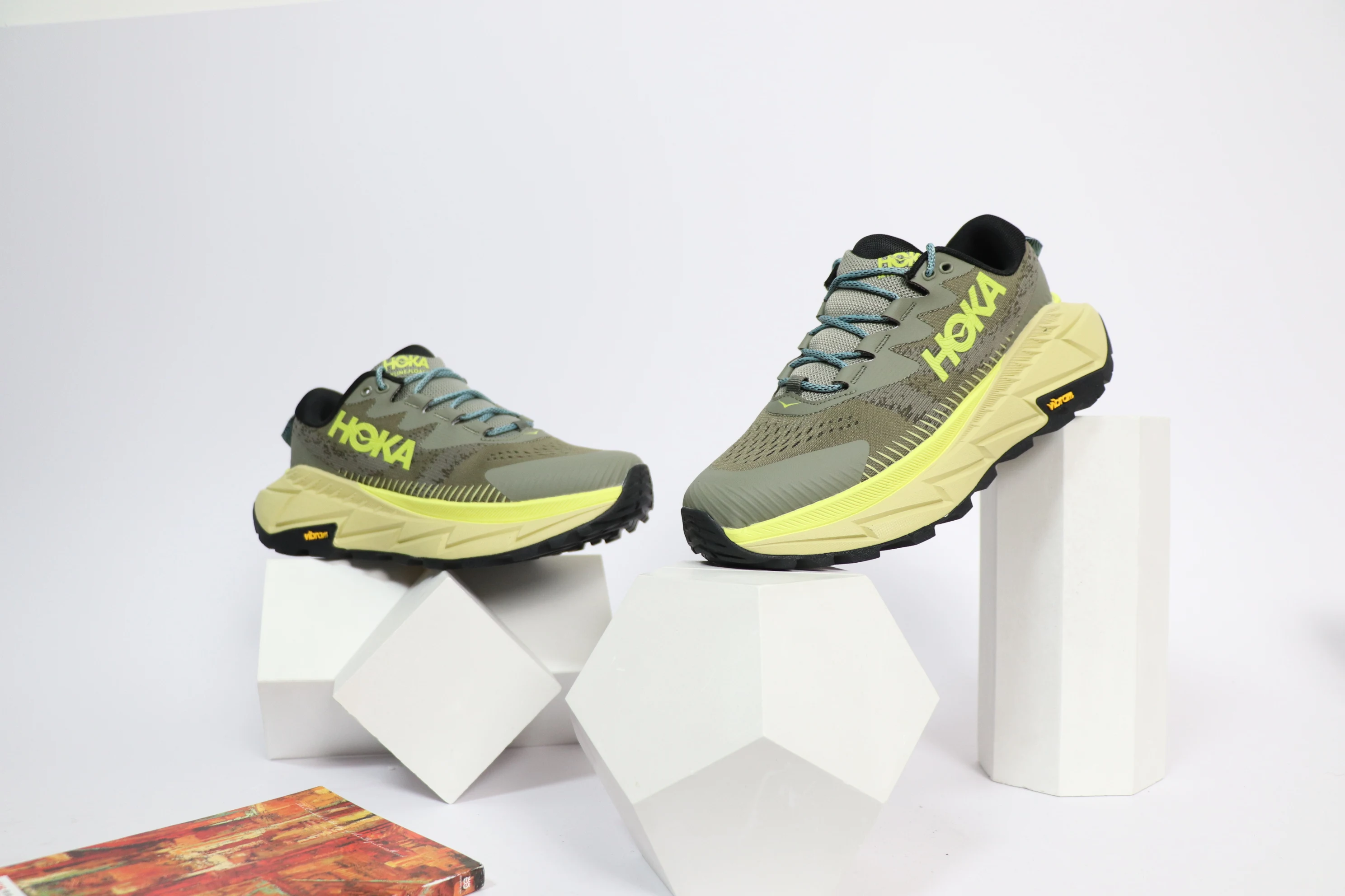 HOKAS ONE Мужские кроссовки для бега с янтарным антрацитом
