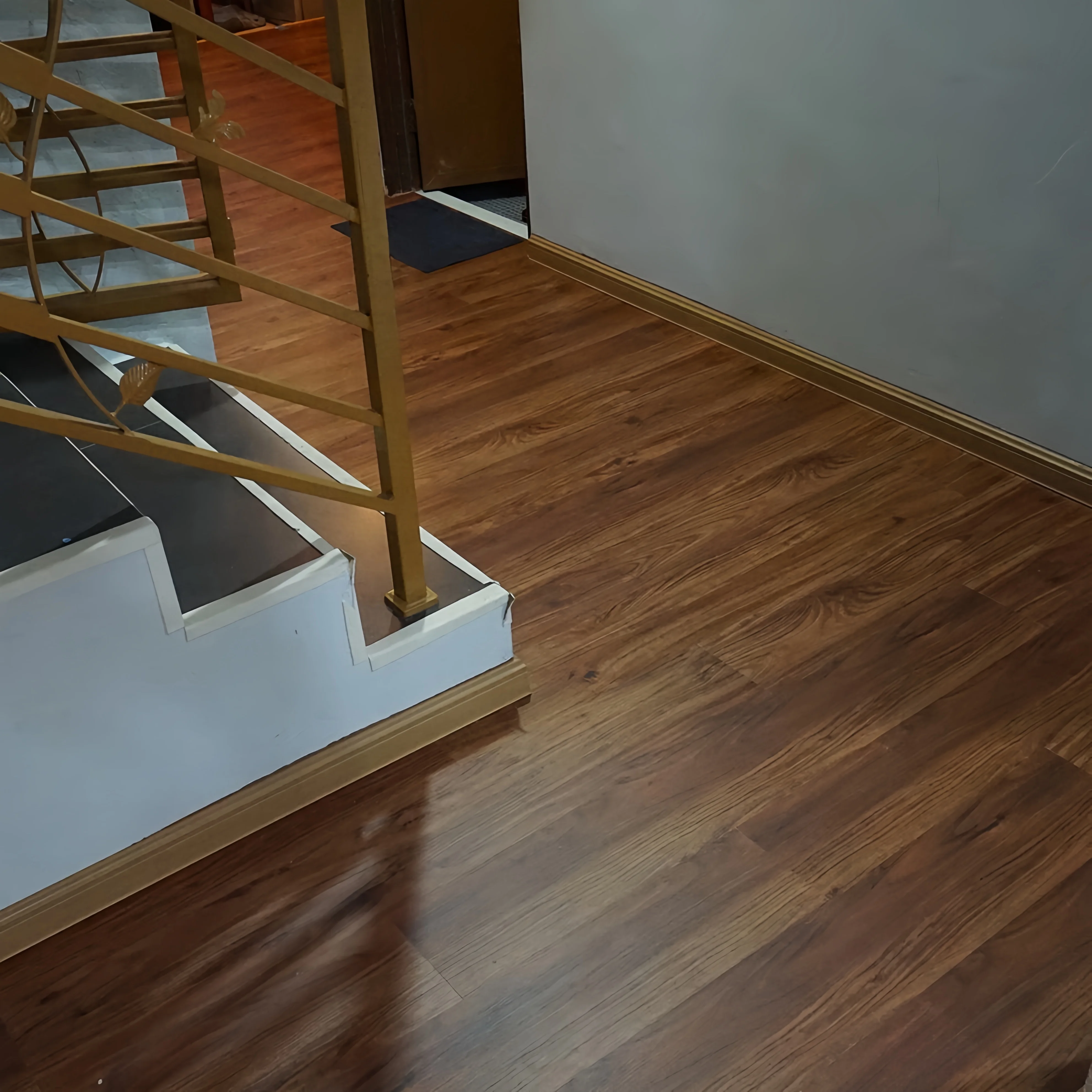 8mm Waterproof SPC Vinyl Flooring for Toilets and Bathrooms, Durable and Stylish, Easy to Install in High Moisture Areas