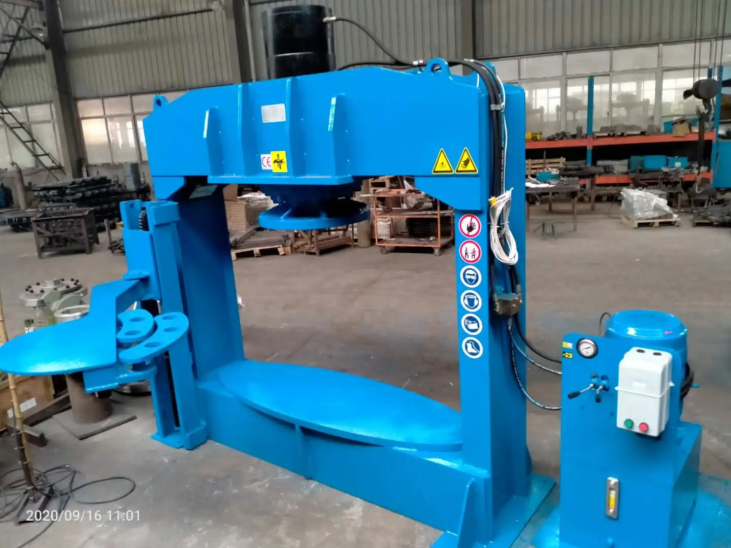  80ton 120ton 160ton 200ton hydraulic solid tyre press tire