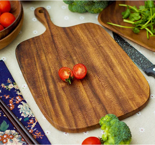 Acacia Wood Cutting
