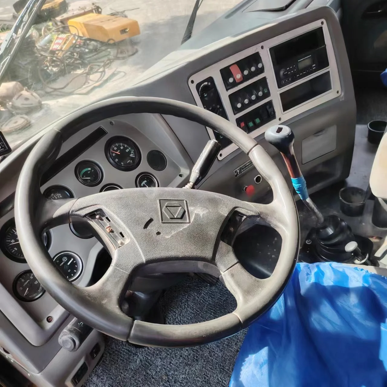 Новейшая Рекламная цена подержанного автокрана 25 тонн 50 55 100 мобильный кран б/у