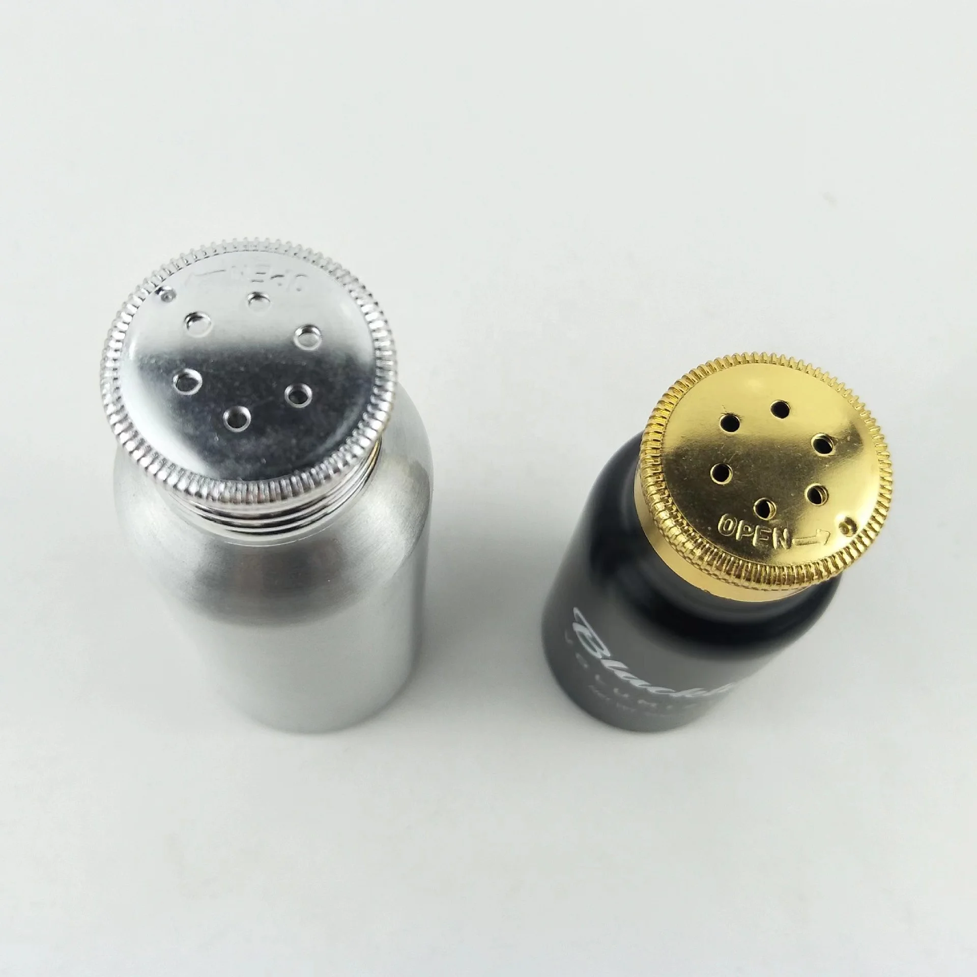 Stock 80g food grade powder oil aluminium package twist top sifter caps baby talc loose powder bottle