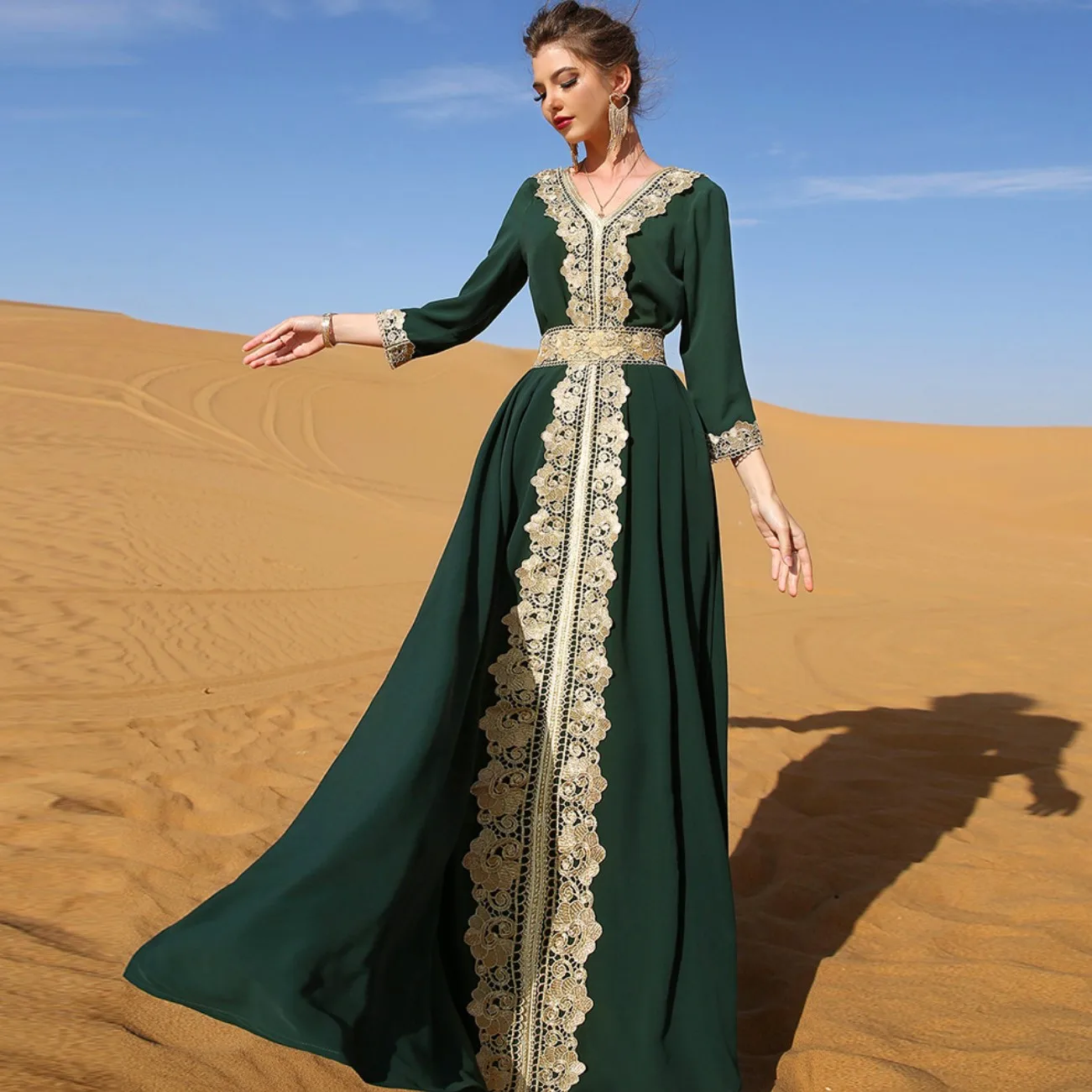 Middle East Southeast dubai turkish long dress islamic clothing women gold lace abaya muslim dress
