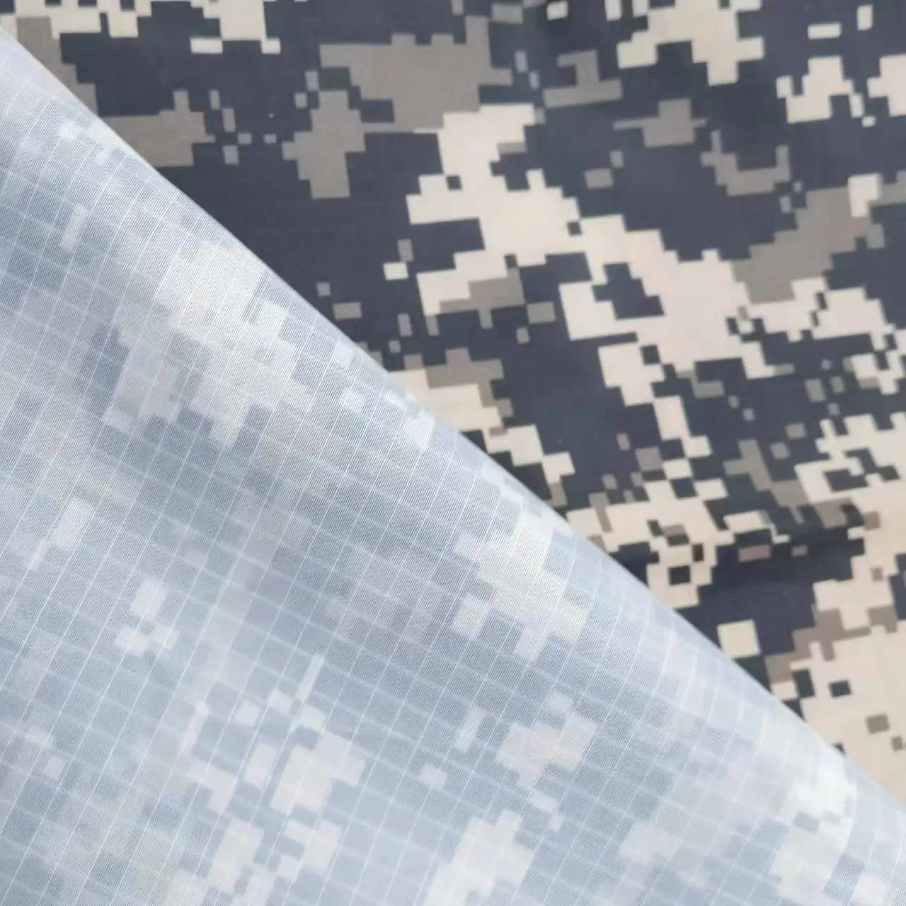 Hot Selling Camouflage Print Plaid Polyester Taffeta Fabric For Waterproof Clothing
