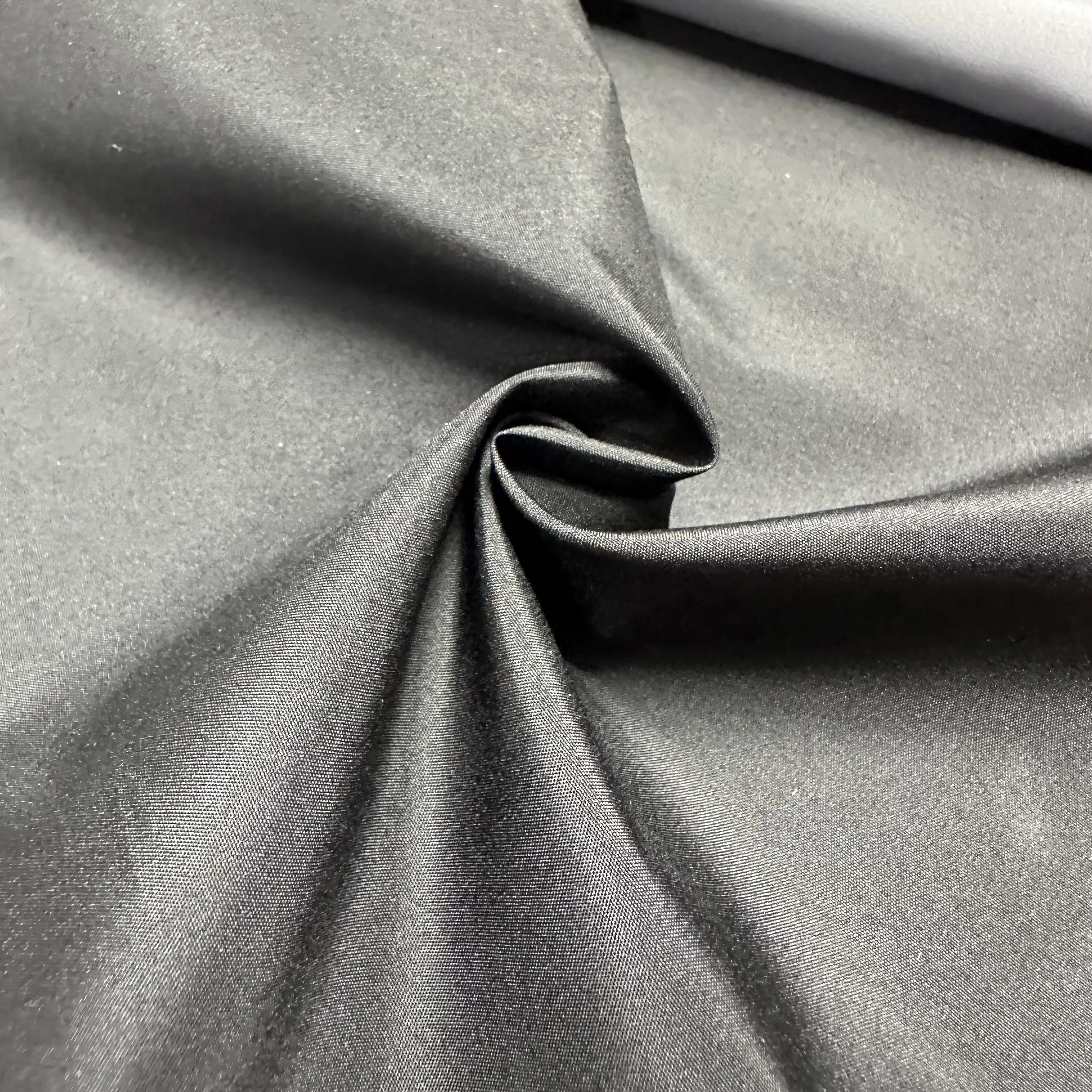 Customized 280T 100% Polyester Pongee Fabric for Down Jacket Raincoat