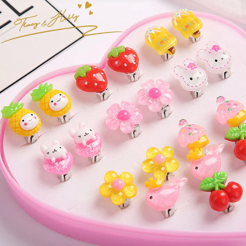 Tracy & Herry Wholesale 7Pcs Set Cheap Children Cute Pink Clip Earrings Box Packaging Custom Logo Cartoon Diamond Ring On Ear