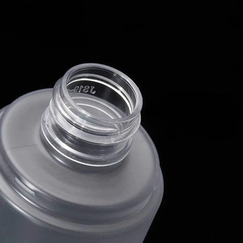 Empty fine mist PET 100ml frosted clear plastic spray bottle for cosmetic packaging