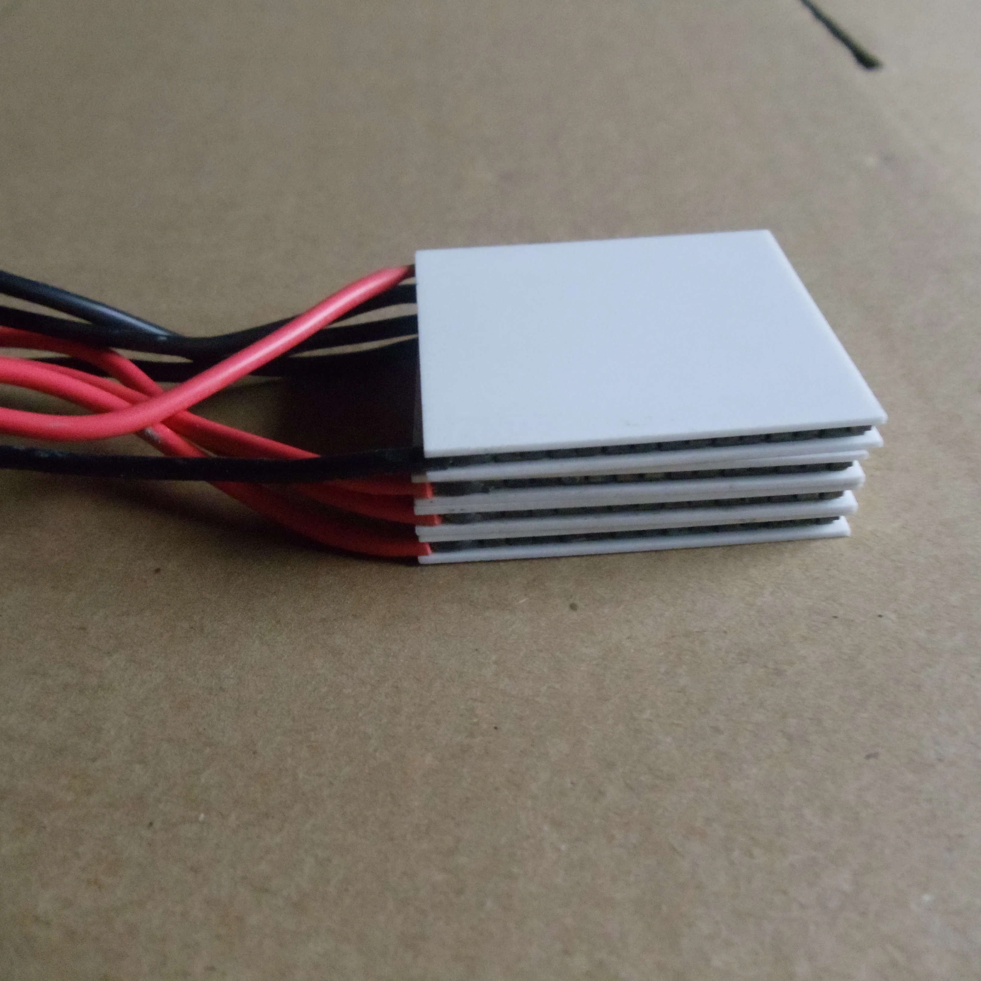 High Quality Thermoelectric Power Generation Module New Product High Power TEC1-04912 5.78V 25*25*3.1mm cooling  control module