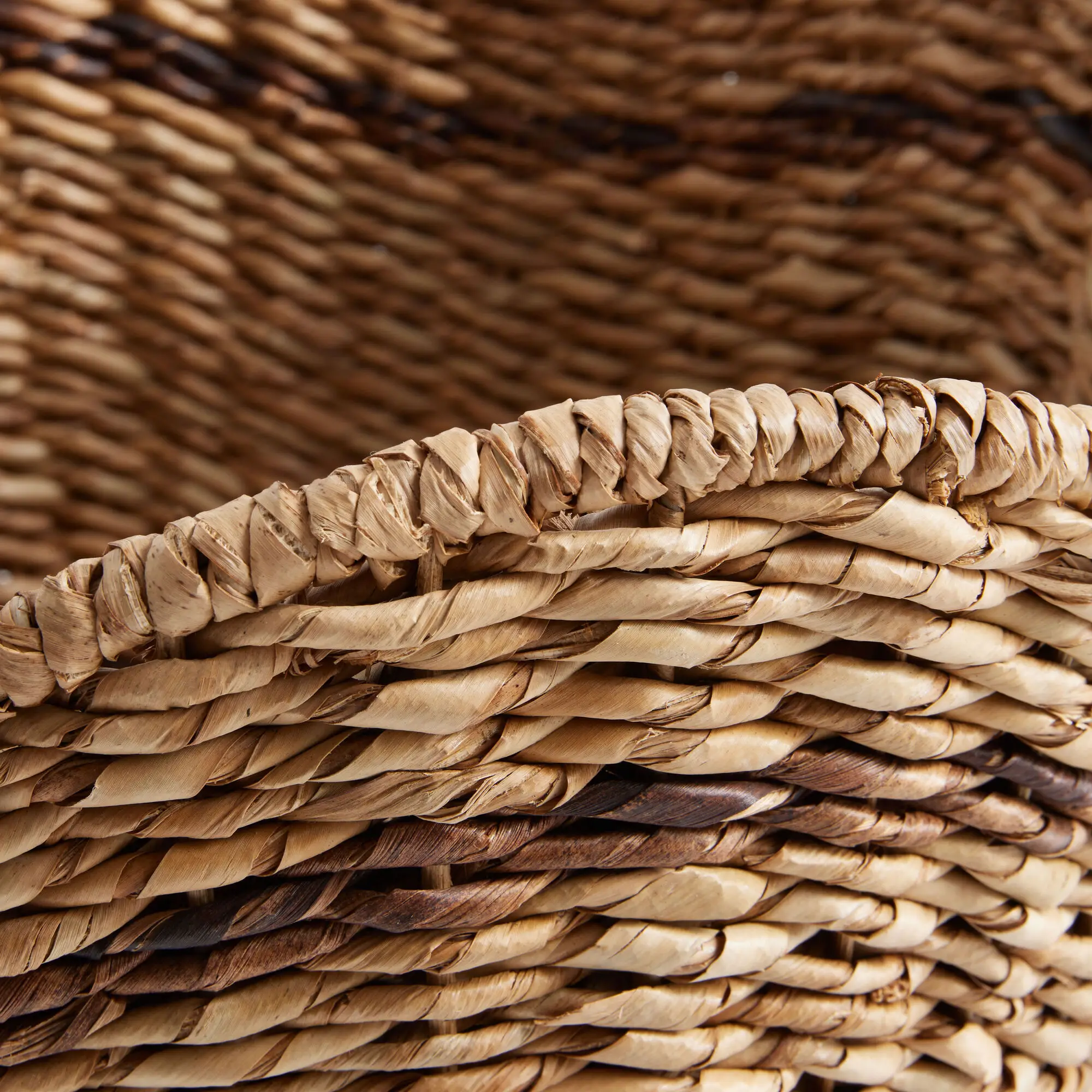 Hot Choice Set Water Hyacinth Storage Basket  OEM Designs Customize Boho Storage Basket from HNH Craft Manufacture Directly