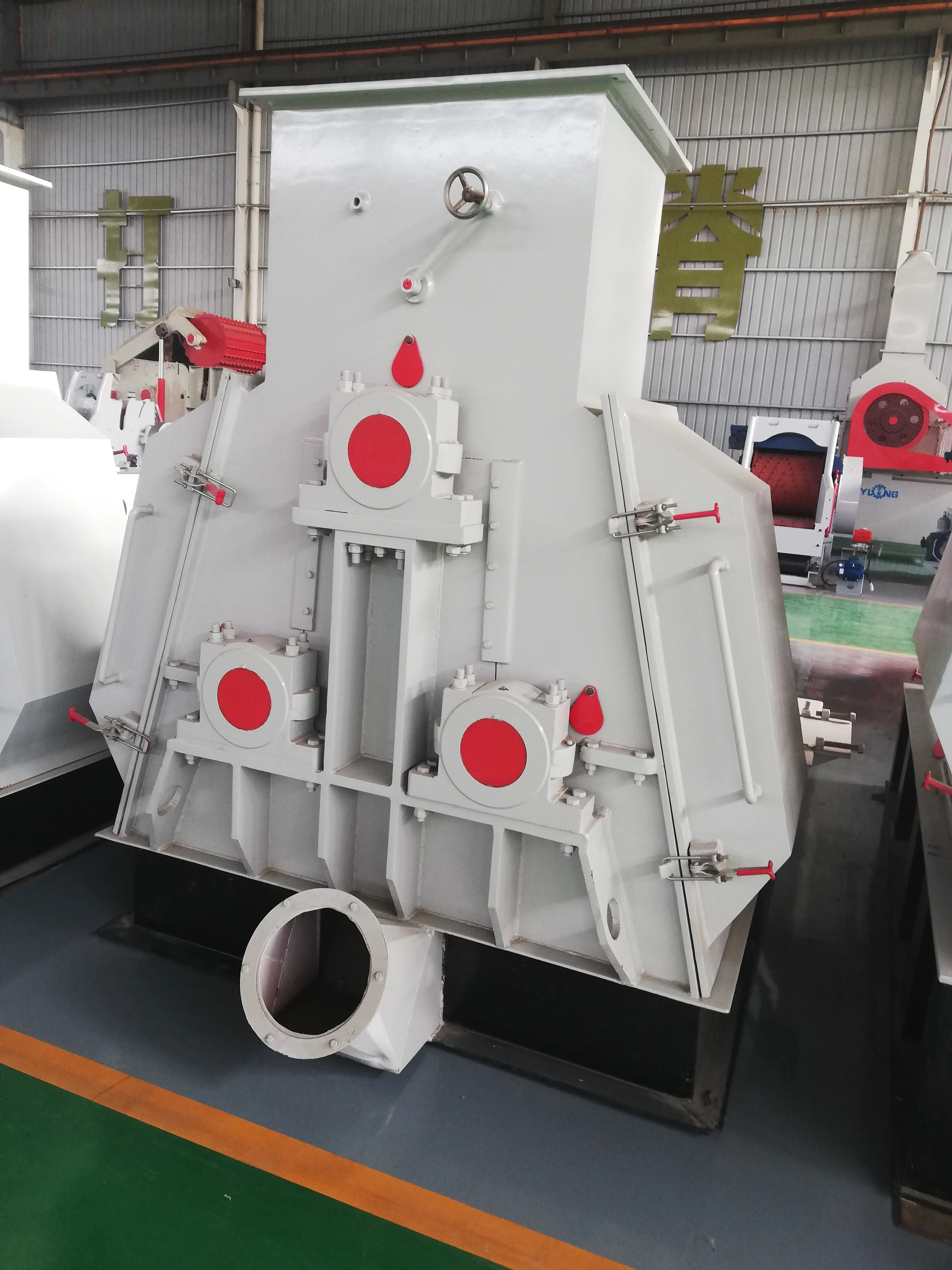YULONG  SZF   Three shaft  hammer mill wood crusher