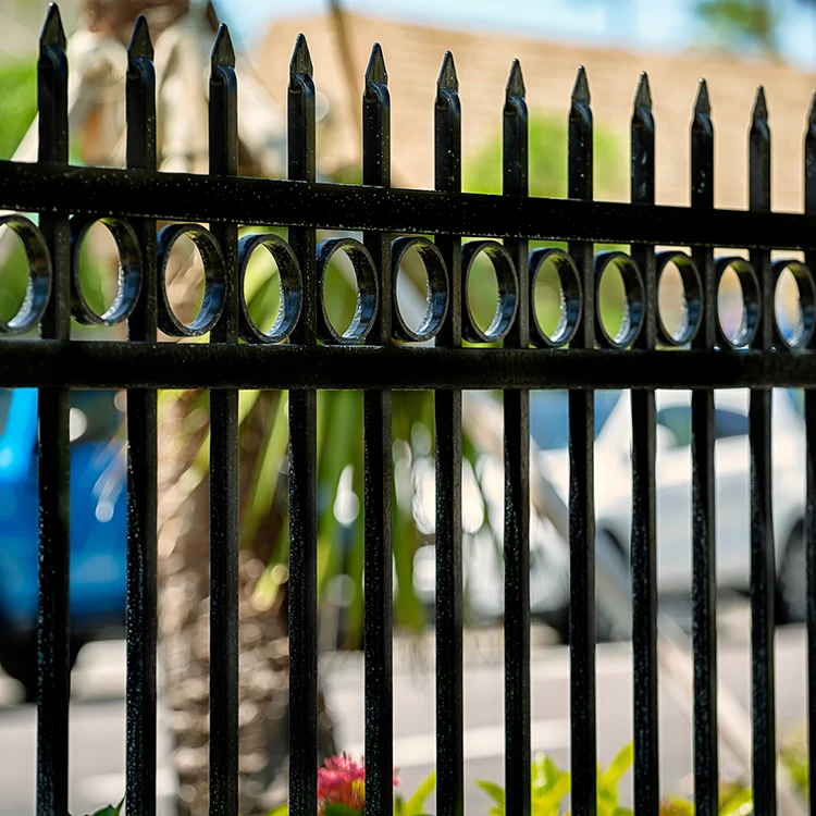 spear top garden fence.jpg