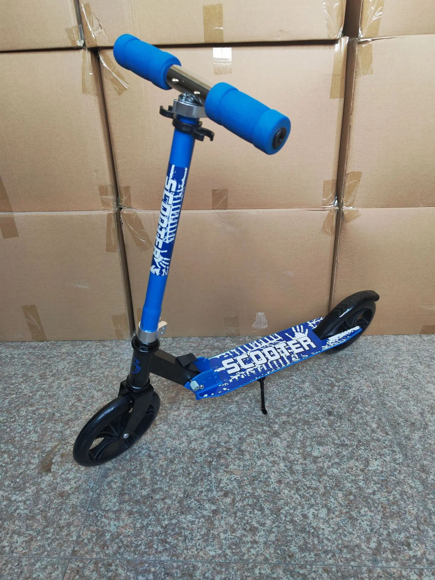 Foldable Kick Scooter Stand Kick Scooter for Teens and Adults with Alloy Deck and Smooth Gliding Wheels