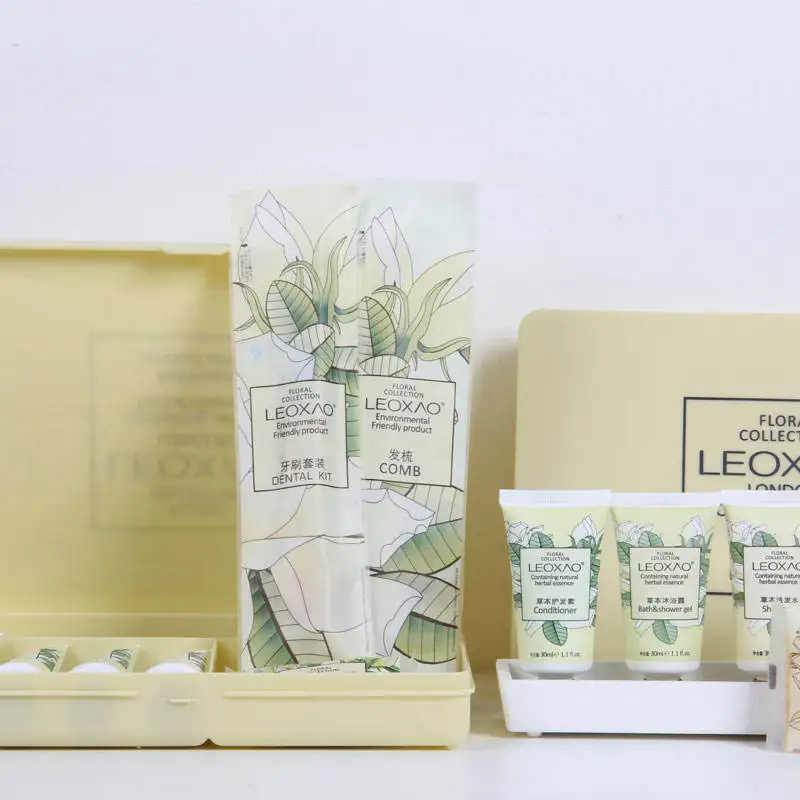 Wholesale Hotel Bath Amenities Luxury Hotel Amenity kit Travel Set Shampoo and Conditioner Set Soap for Hotel