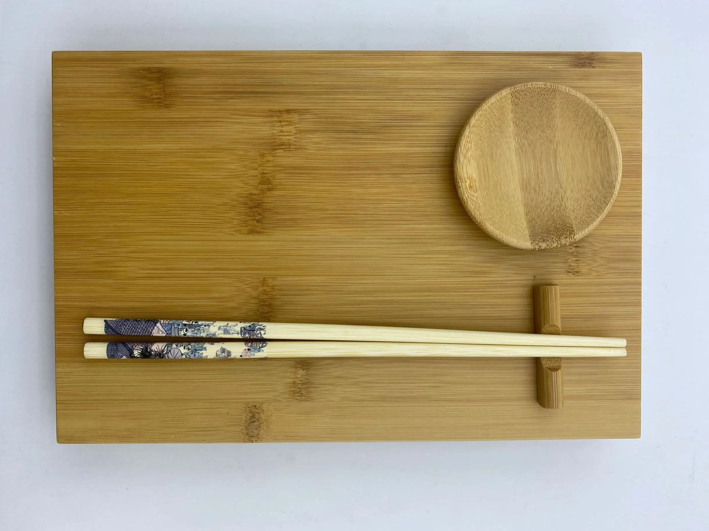 Sushi making and serving kit including mat,chopsticks,paddle,sushi blade ,Sauce dip bowl