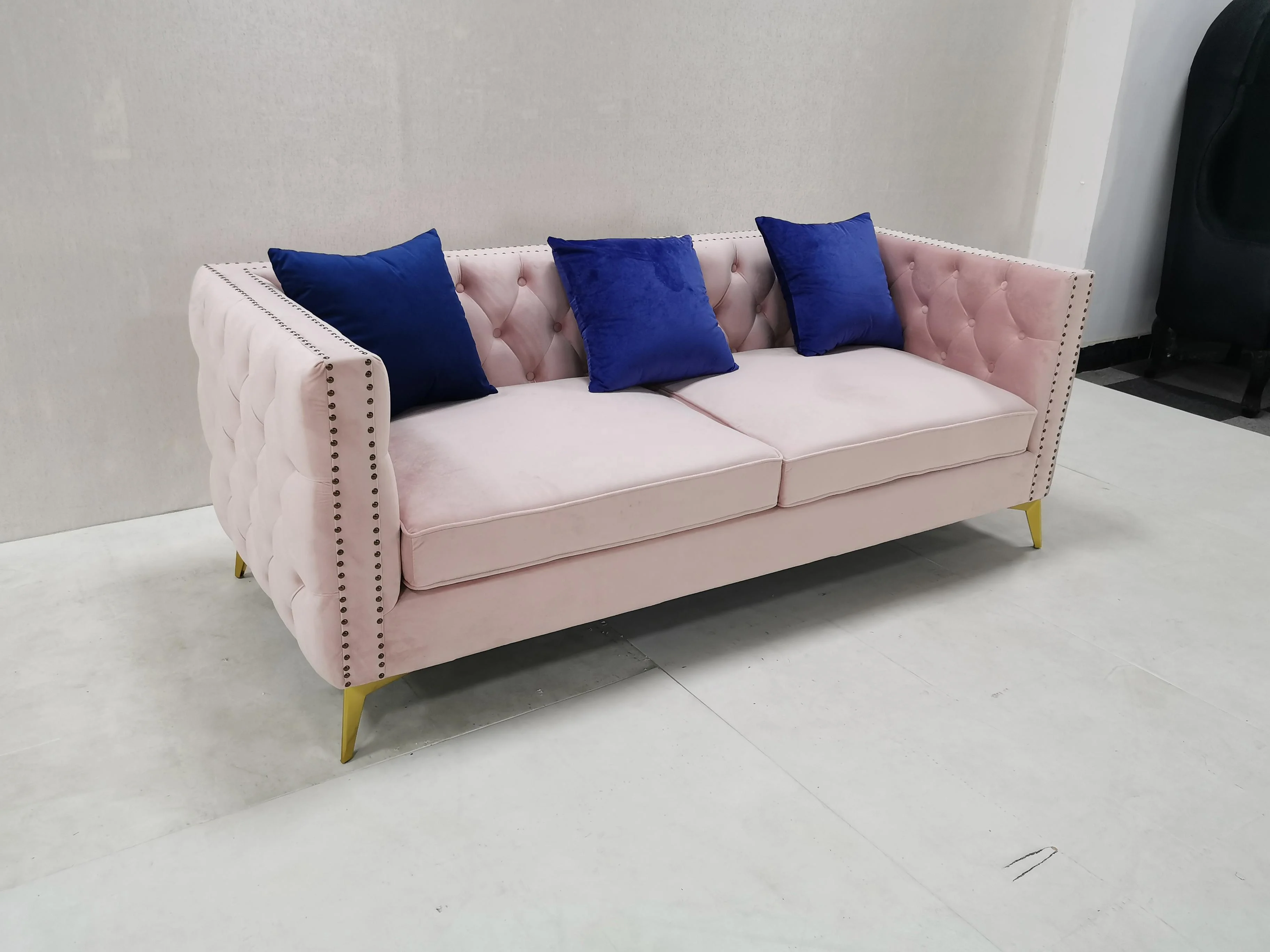 
Lover Seat American Style Living Room Modern Furniture 2 seat pink Upholstery velvet sofa 