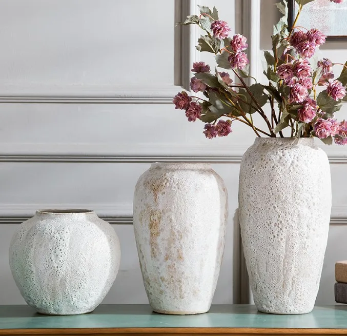 Modern Simple White Coarse Porcelain Vase Hand-shaped Clay Pot for Dry Flower Arrangement Chinese Style Home Decoration