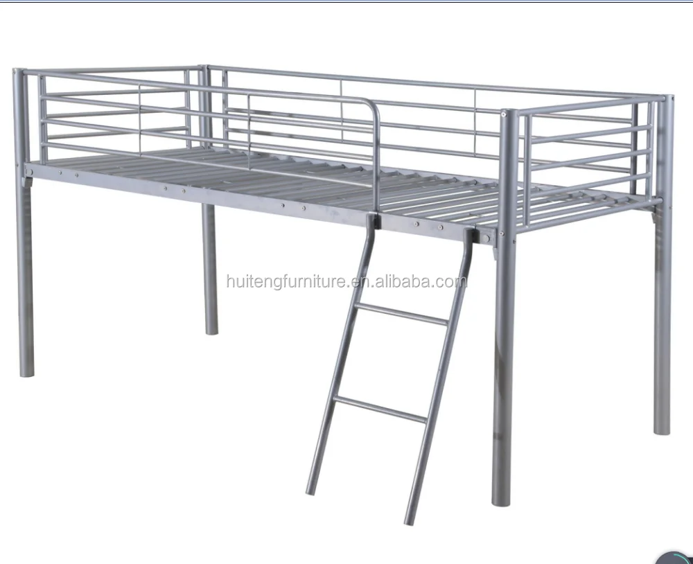 Простая детская кровать