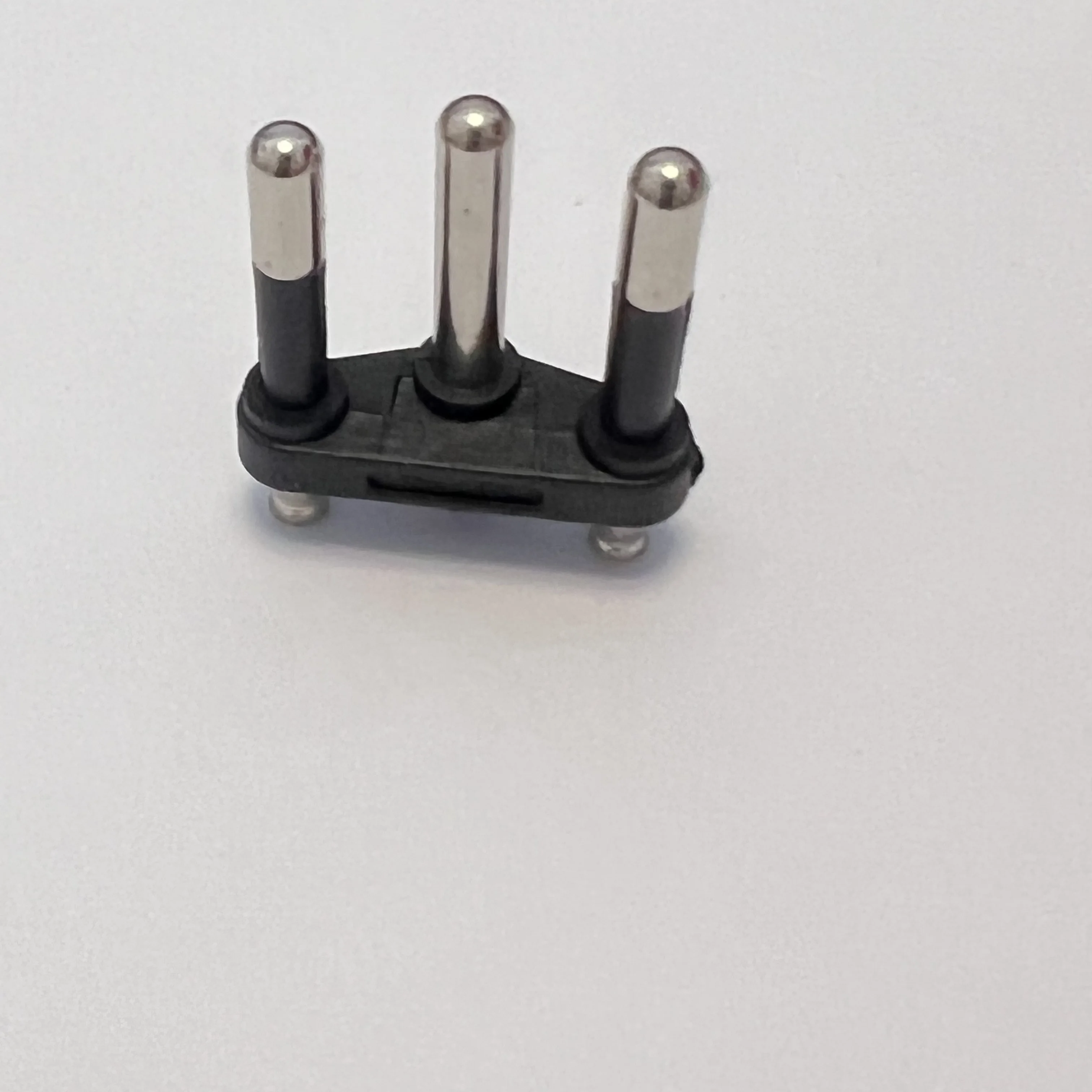 Factory Brazil Electrical Plug Insert  copper electrical power cable 3 pin plug insert / 3 Pin 4.0mm Hollow pin plug insert