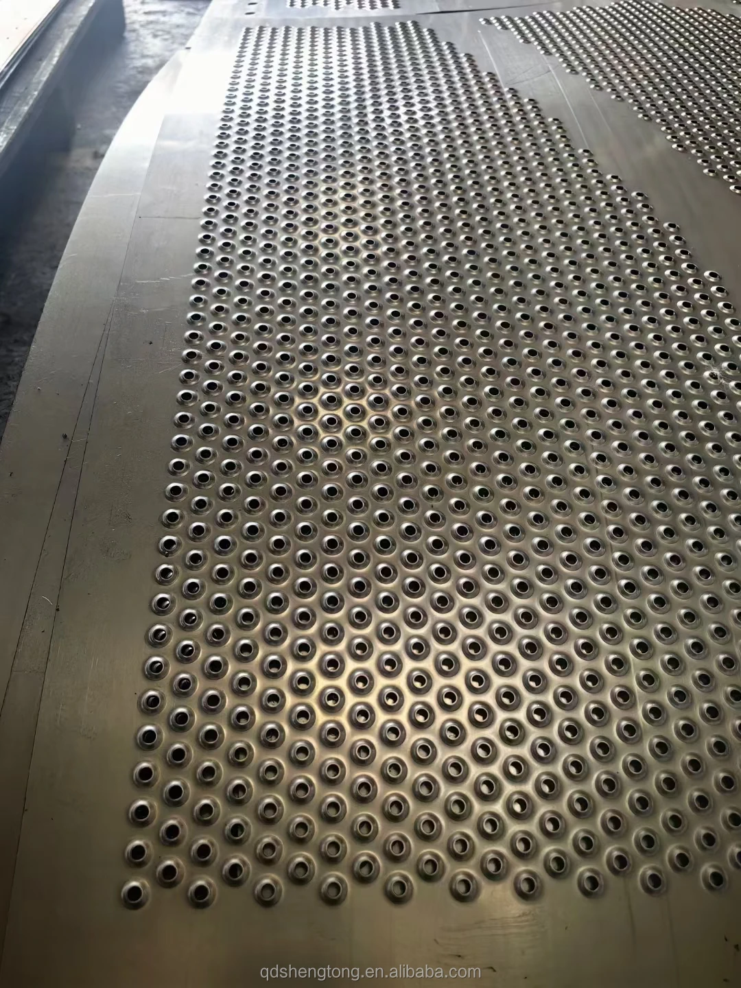 Sheet Fabrication Machine Hole Press Emboss Louver Rolling Punching CNC Perforated Metal Machine