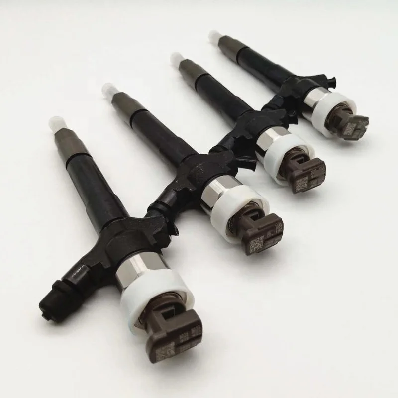 Fuel Injector FOR Mitsubishi L200 4D56 2.5L 1465A041 095000-5600  DCRI105600