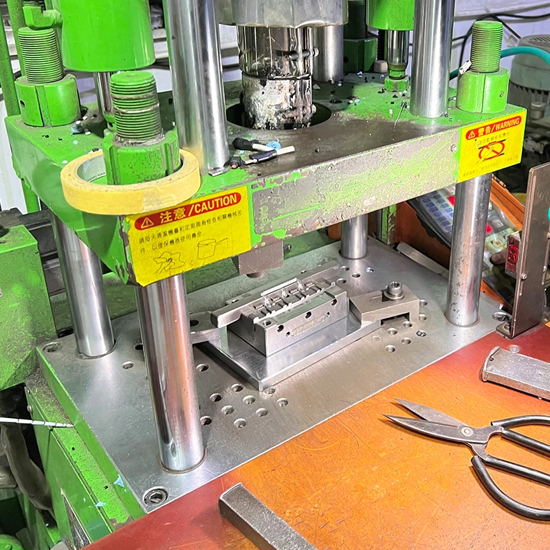 Micro USB Data Cable Charger Mold Mould Makers For Plastic Injection Mold Price