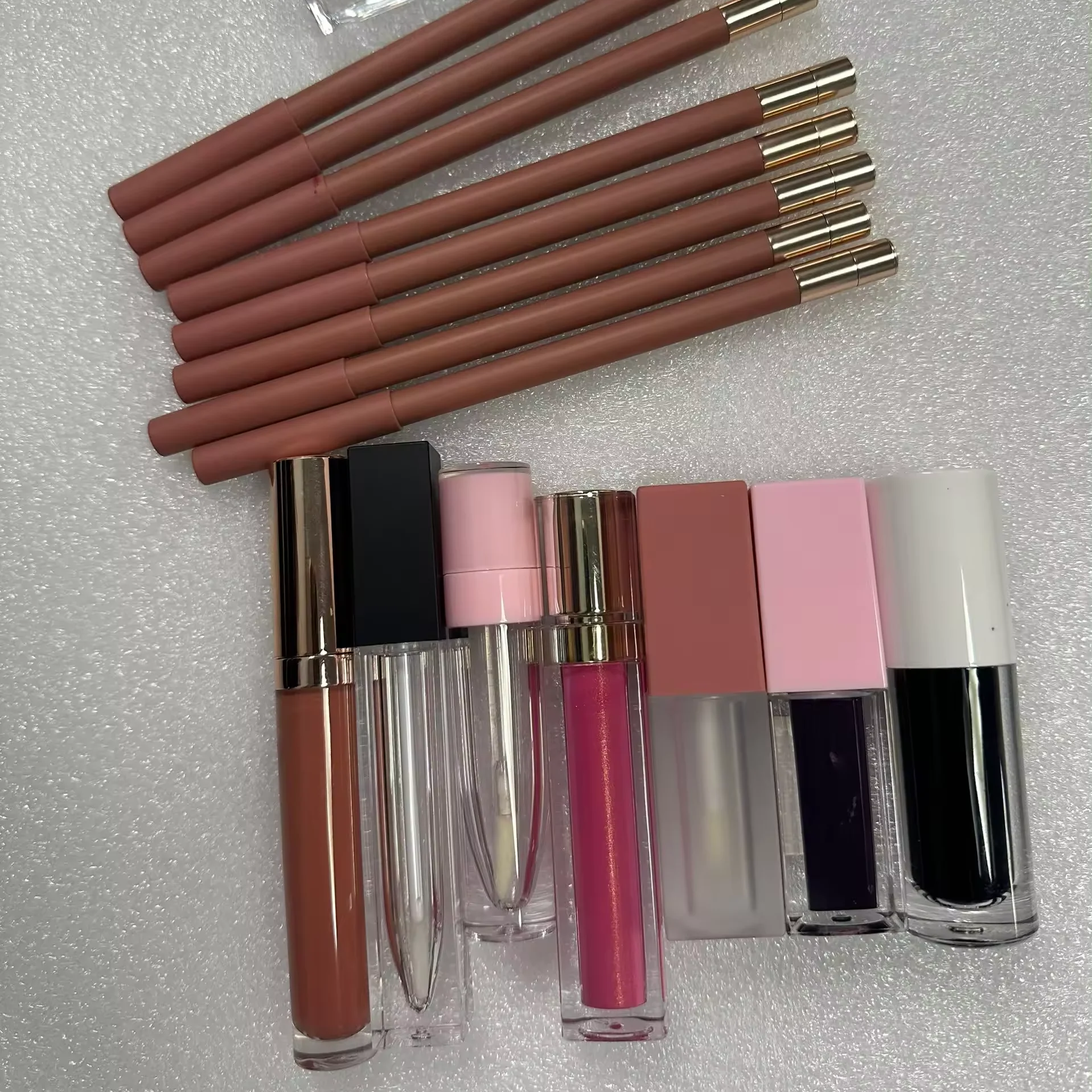 Vegan Lipliner Matte Lipstick Lipgloss Makeup Set Nude Lip Gloss Lip Liner Collection Lip Gloss Kits Wholesale