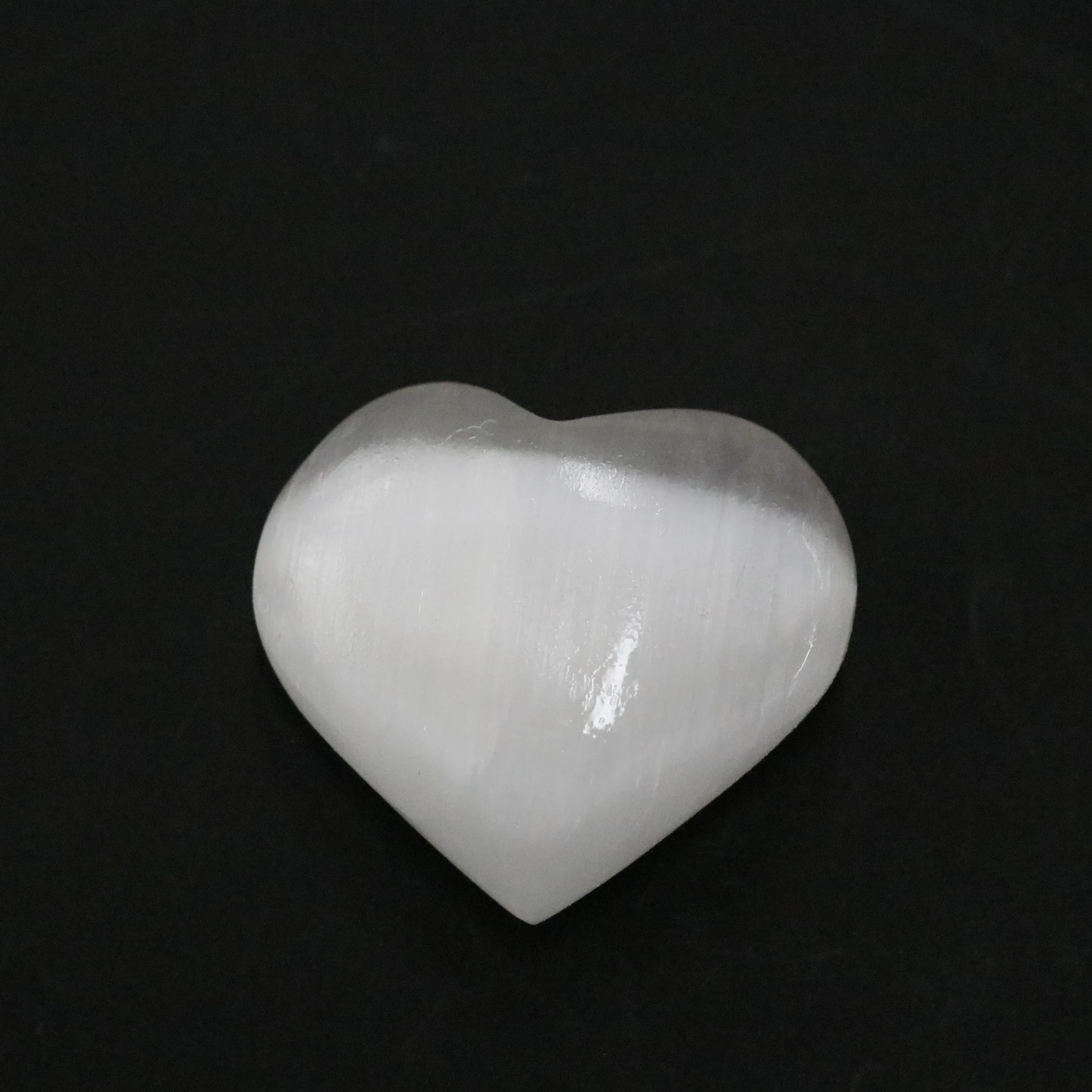 Wholesale  high quality healing crystals heart  plaster natural white selenite crystal Heart stone for crystal decor