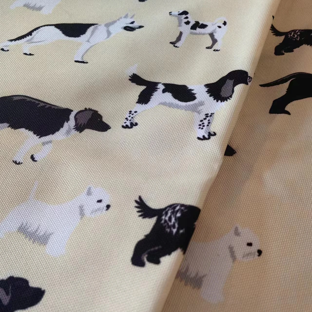 Custom Design Printing Dog Pattern Waterproof 600d Polyester Oxford Fabric with Pu Backing