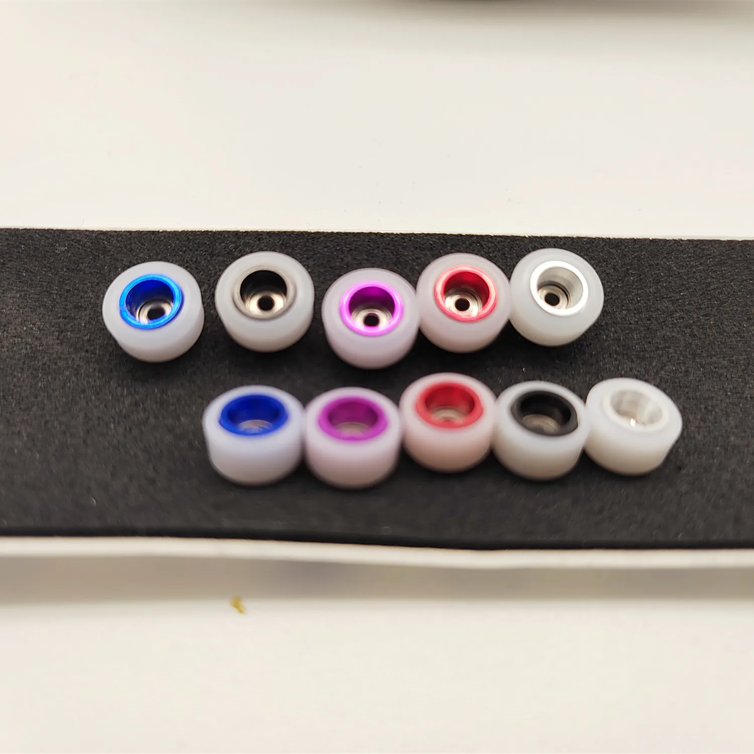 New metal core fingerboard wheels double layer material high speed bearing CNC finger skateboard wheels