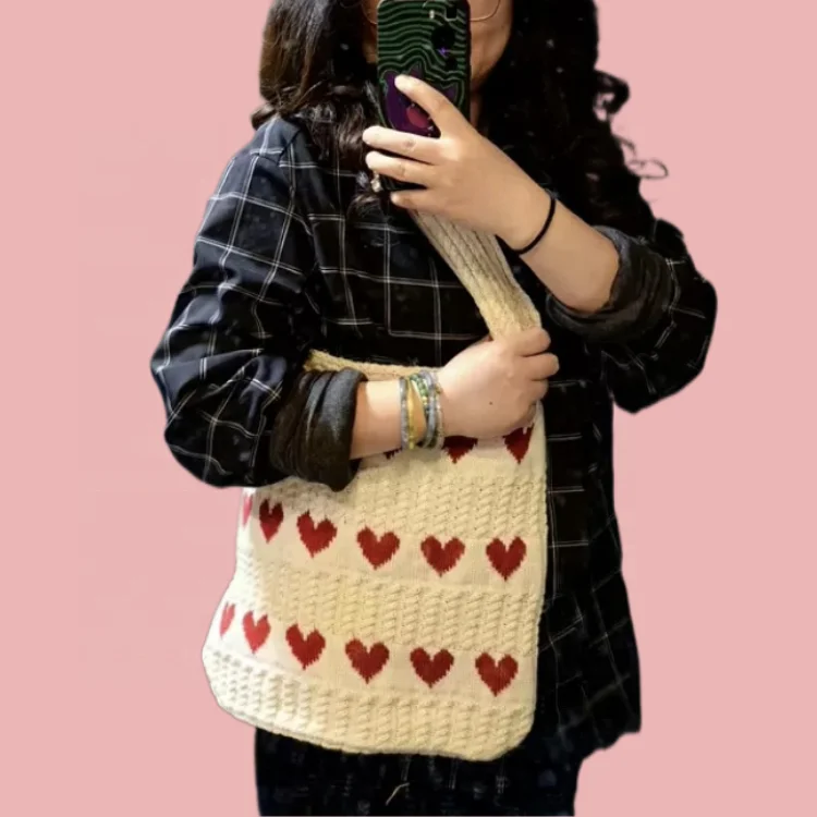 Moyamiya 2024 new hot selling Woven Crochet Knitted Hand Tote Bag Red Heart Shopping handbag holiday beach bags