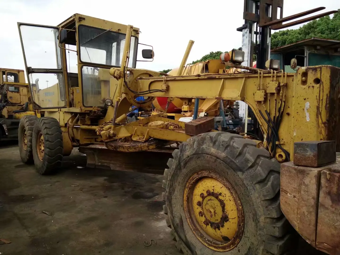 Original Japan Used Komatsu GD511A-1 Motor Grader in good condition and cheap price
