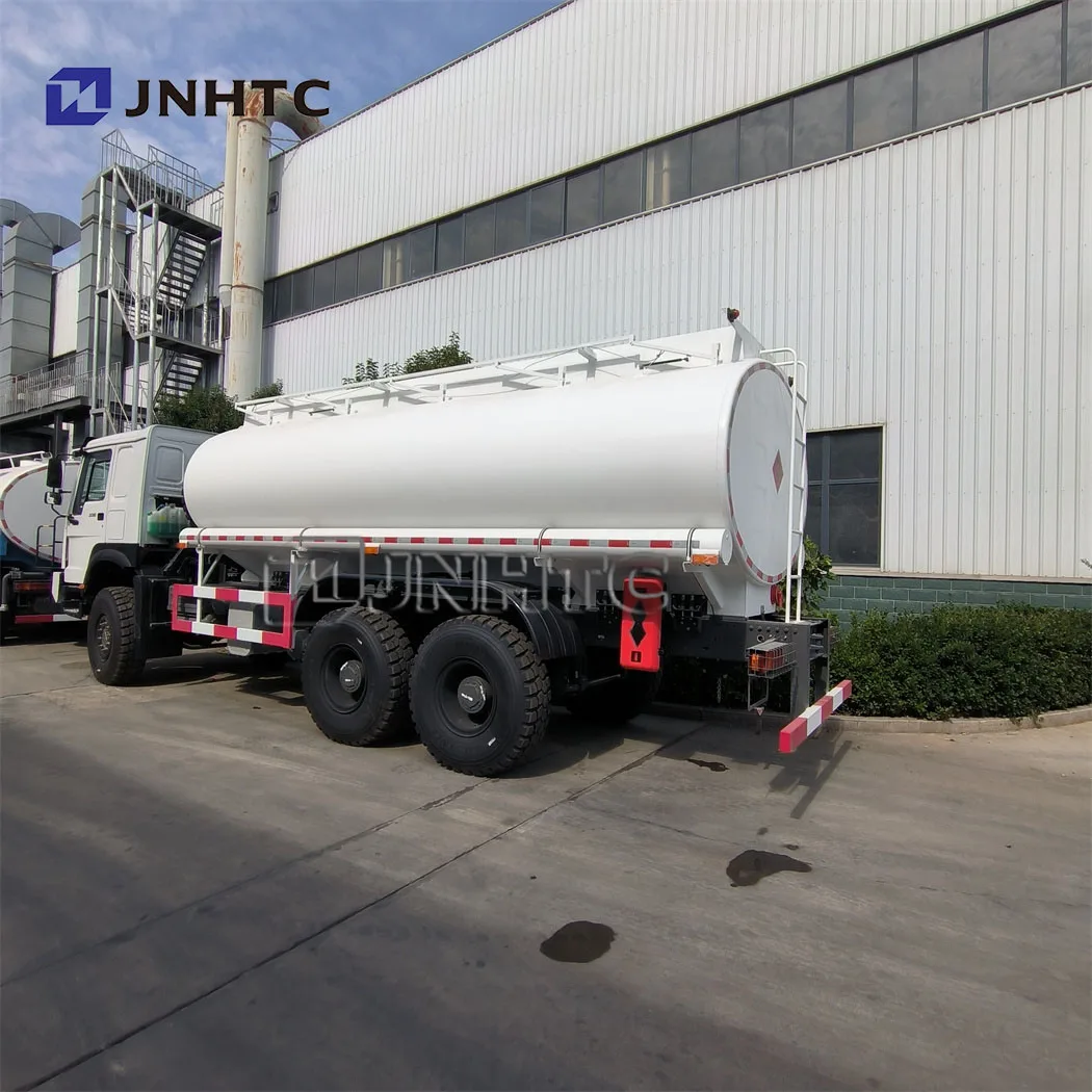 Sinotruk Howo With Good Price Full Wheel Drive Truck Oil Tank 336hp 371HP New  6x6 20000L Diesel  Transport Fuel Oil Tank Truck
