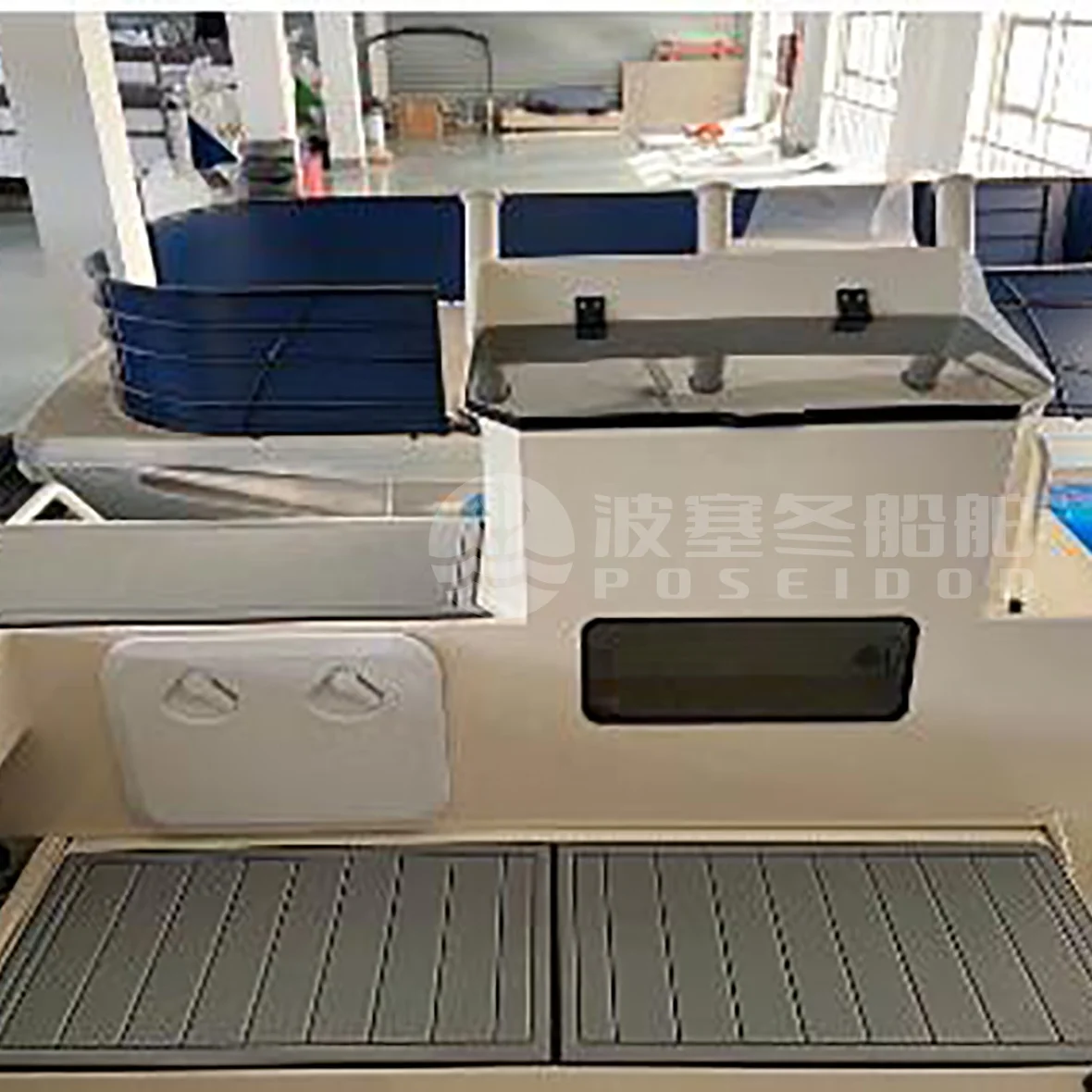 7.5m Middle-size Cabin Cruising Yacht Watercraft Speed Boat for Leisure