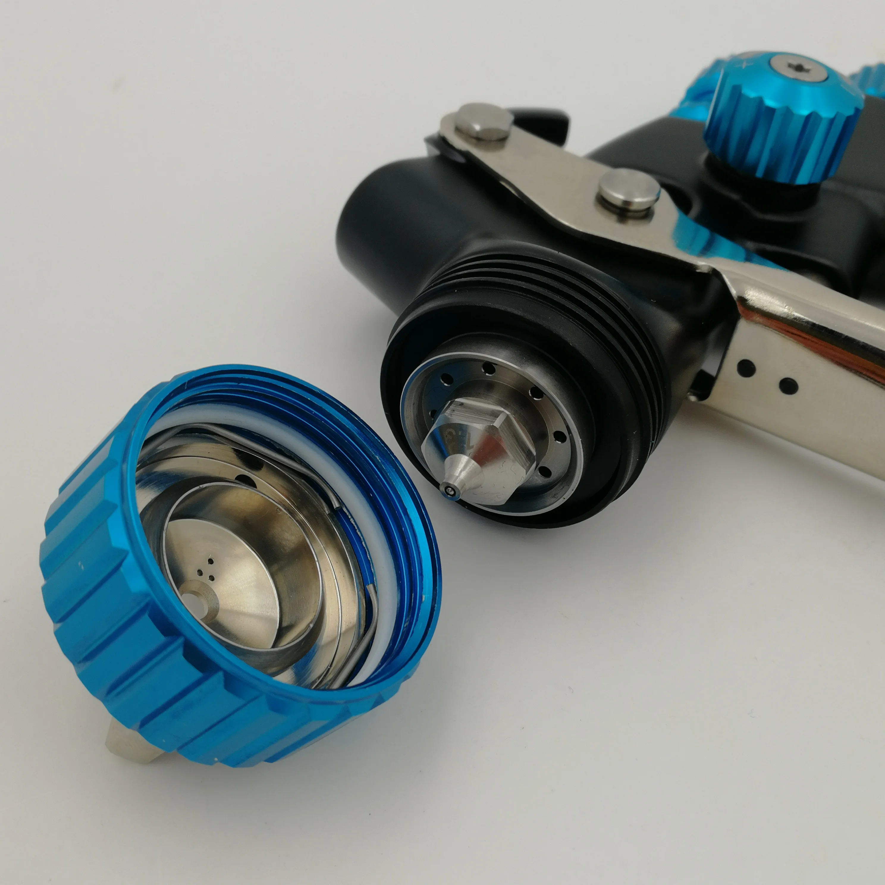 
Professional LVRP waterborne coats spray gun, highest level painting gun 