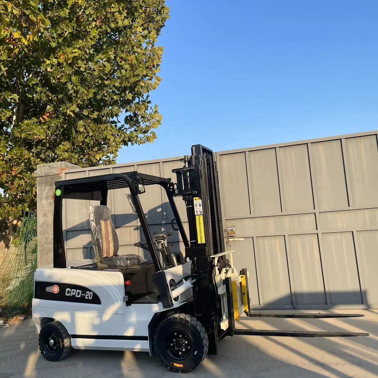 Chinese Manufacturers 1Ton 2Ton 3Ton Electric Forklift Prices Agricultural Forklift