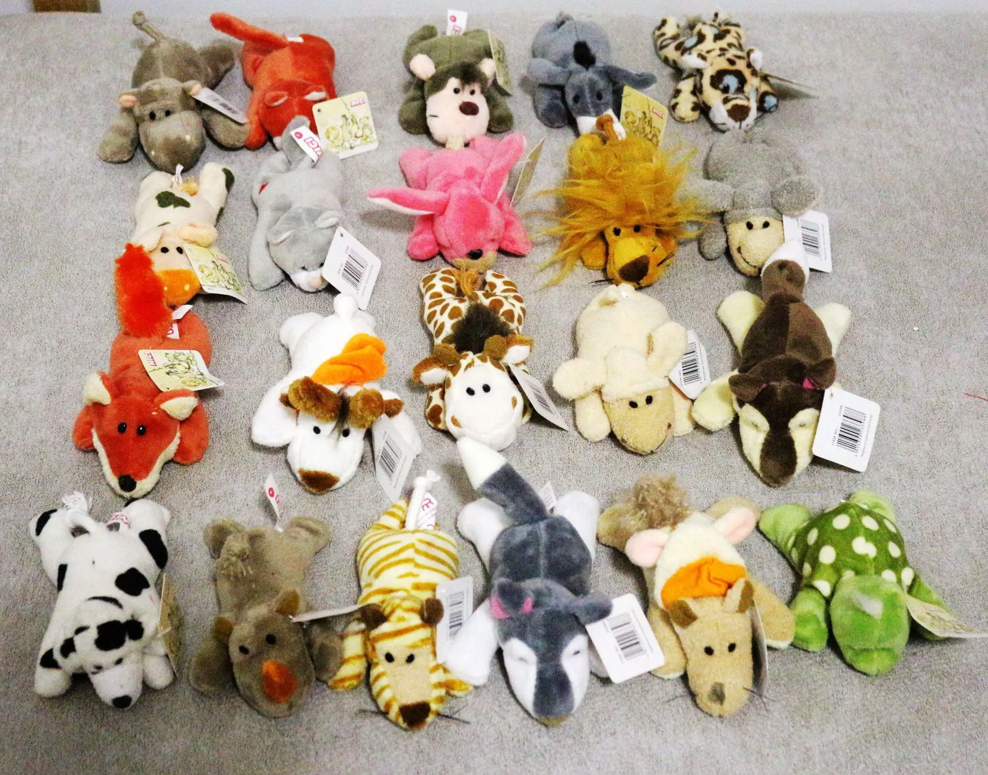 K112  New Cute Plushies Toys Plush Doll Small Animal Stuffed Keychain Pendant Refrigerator Magnetic Sticker For Children Gifts