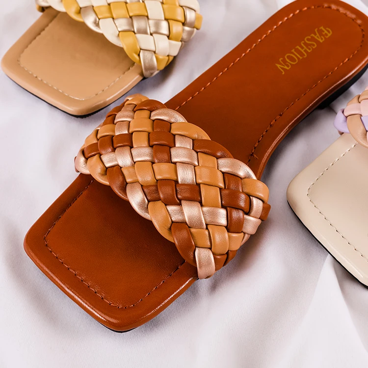 Wholesale flat slippers fancy fashion trending outerwear braided woven square toe casual sandal and flippers