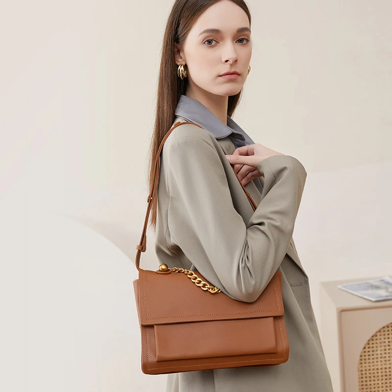 Customized ladies leather handbags genuine leather large capacity daily handbags fashion simple design leather bags