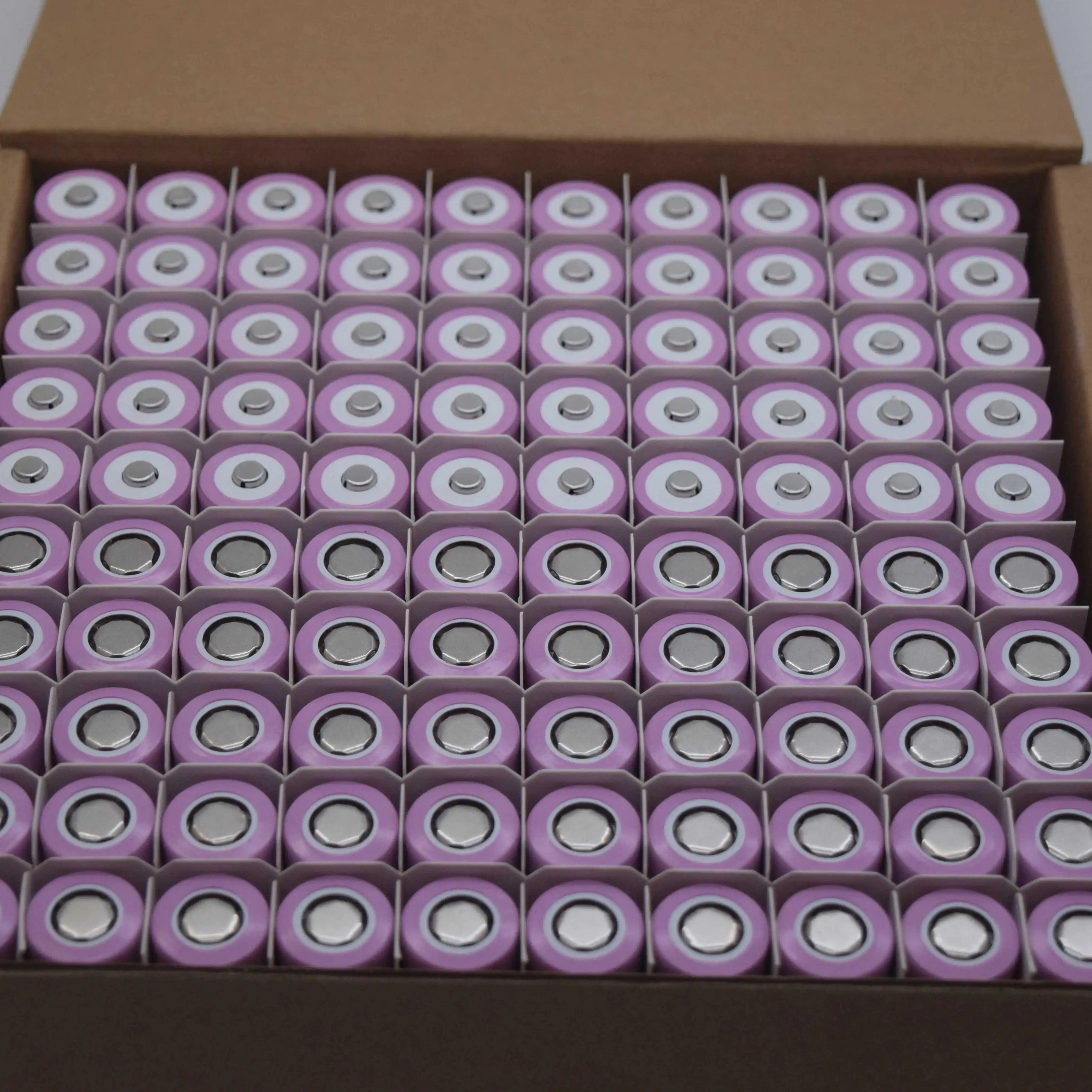 GEB 18650 3.7V 3000mAh 2600mAh 3200mAh 3500mAh rechargeable cylindrical li-ion lithium battery fan lights toothbrush cell